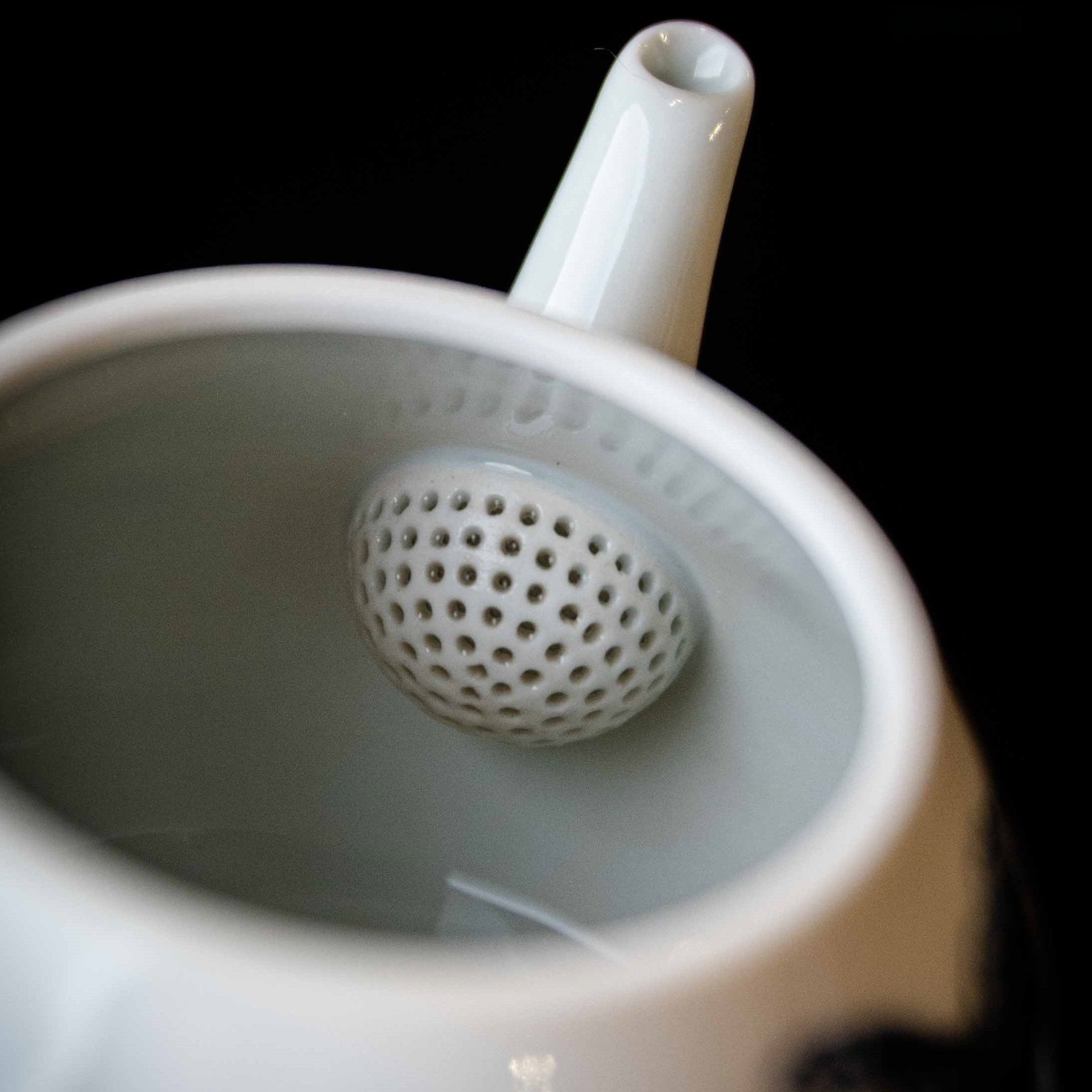 Die Lian Hua 180cc - Jing De Zhen Porcelain Teapot - zycs_China