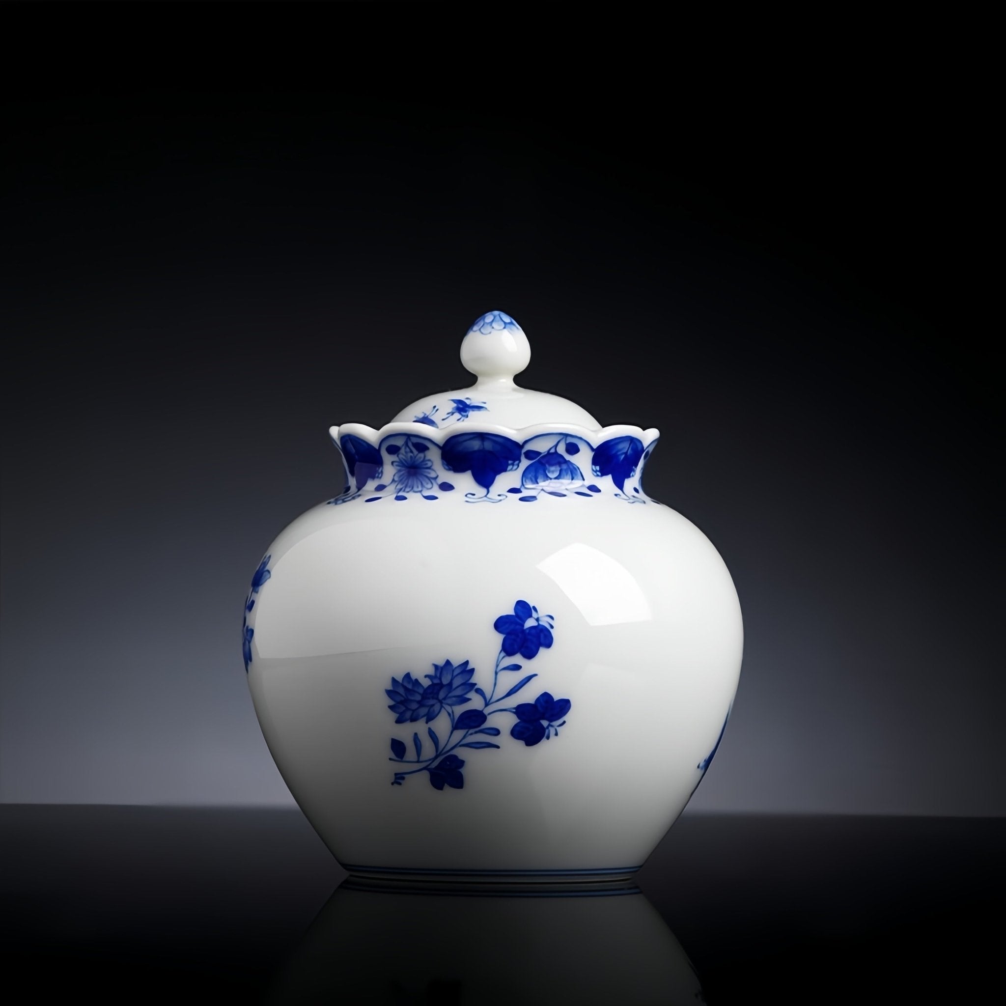 Die Lian Hua - Jing De Zhen Porcelain Tea Caddy - zycs_China