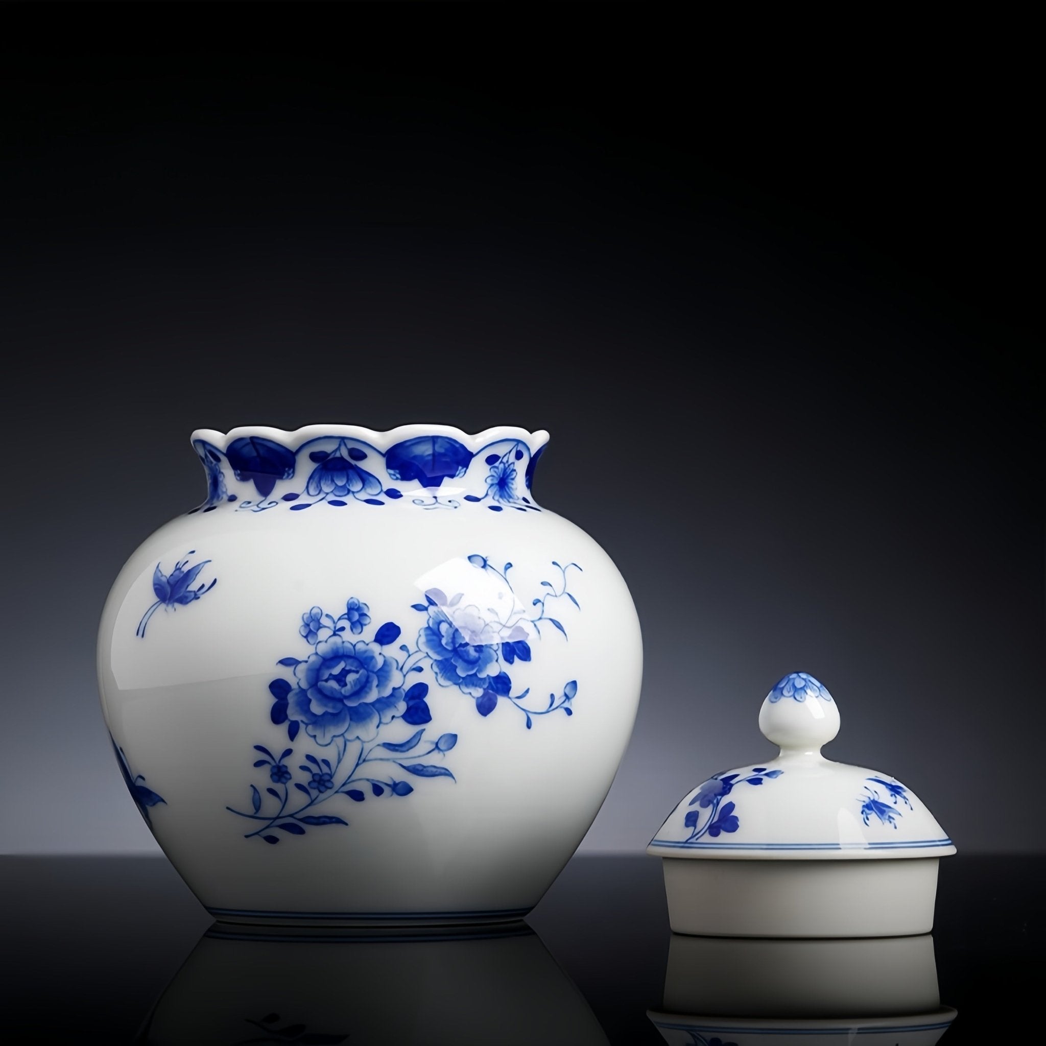 Die Lian Hua - Jing De Zhen Porcelain Tea Caddy - zycs_China