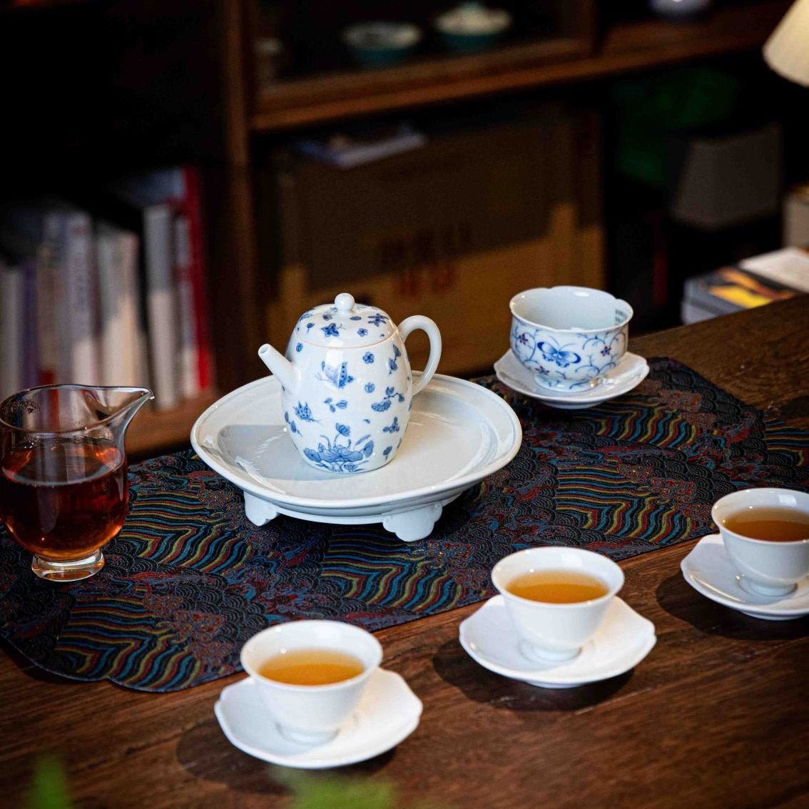 Die Lian Hua - Jing De Zhen Porcelain Teapot - zycs_China