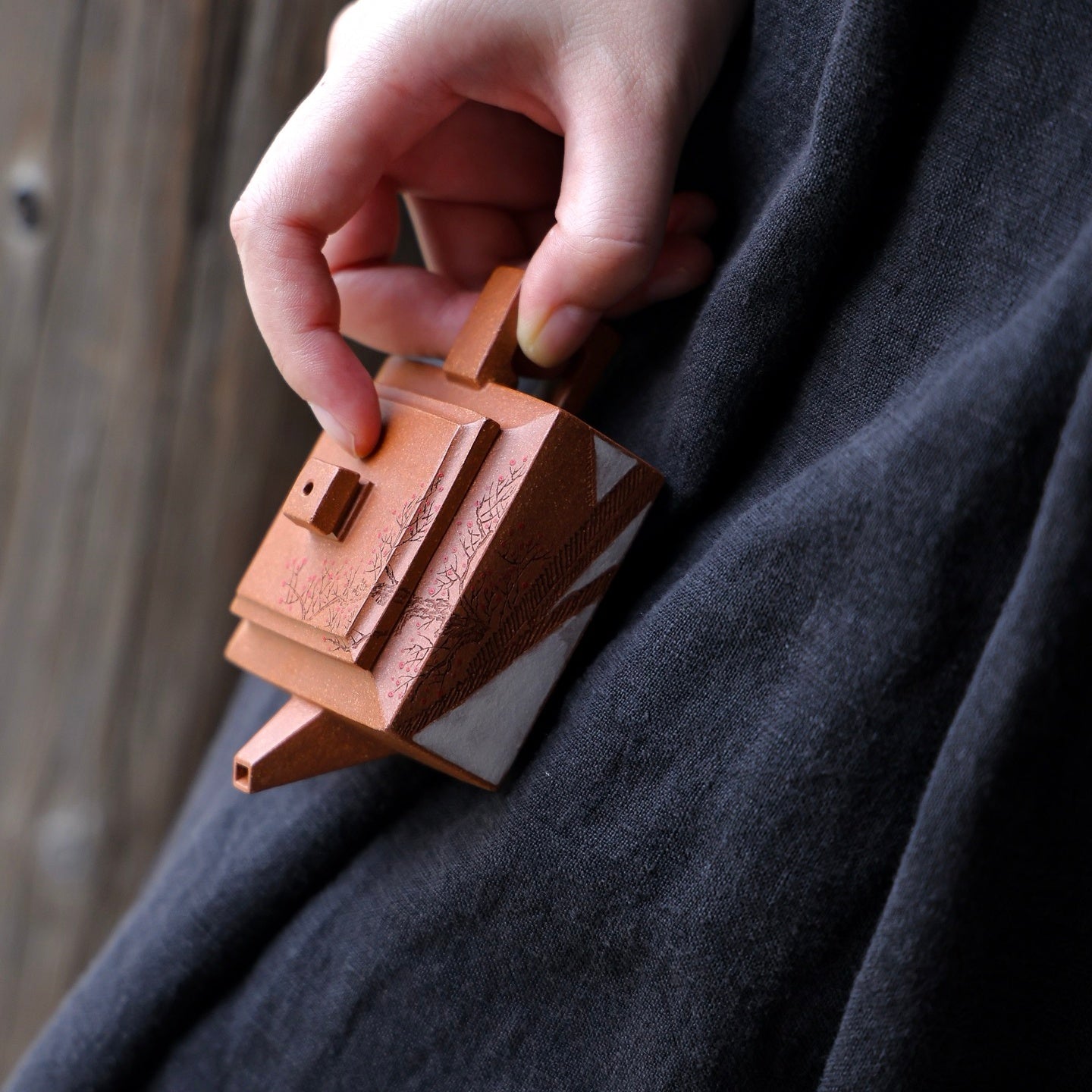 Fang Shan Yi Shi 110cc - Yixing Handmade Teapot 江苏宜兴