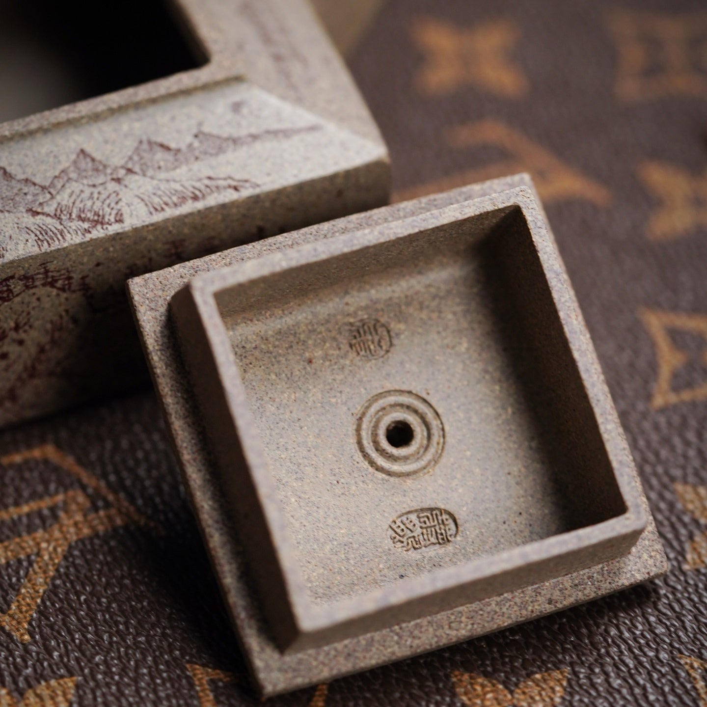 Fang Shan Yi Shi 150cc - Yixing Handmade Teapot - zycs_China