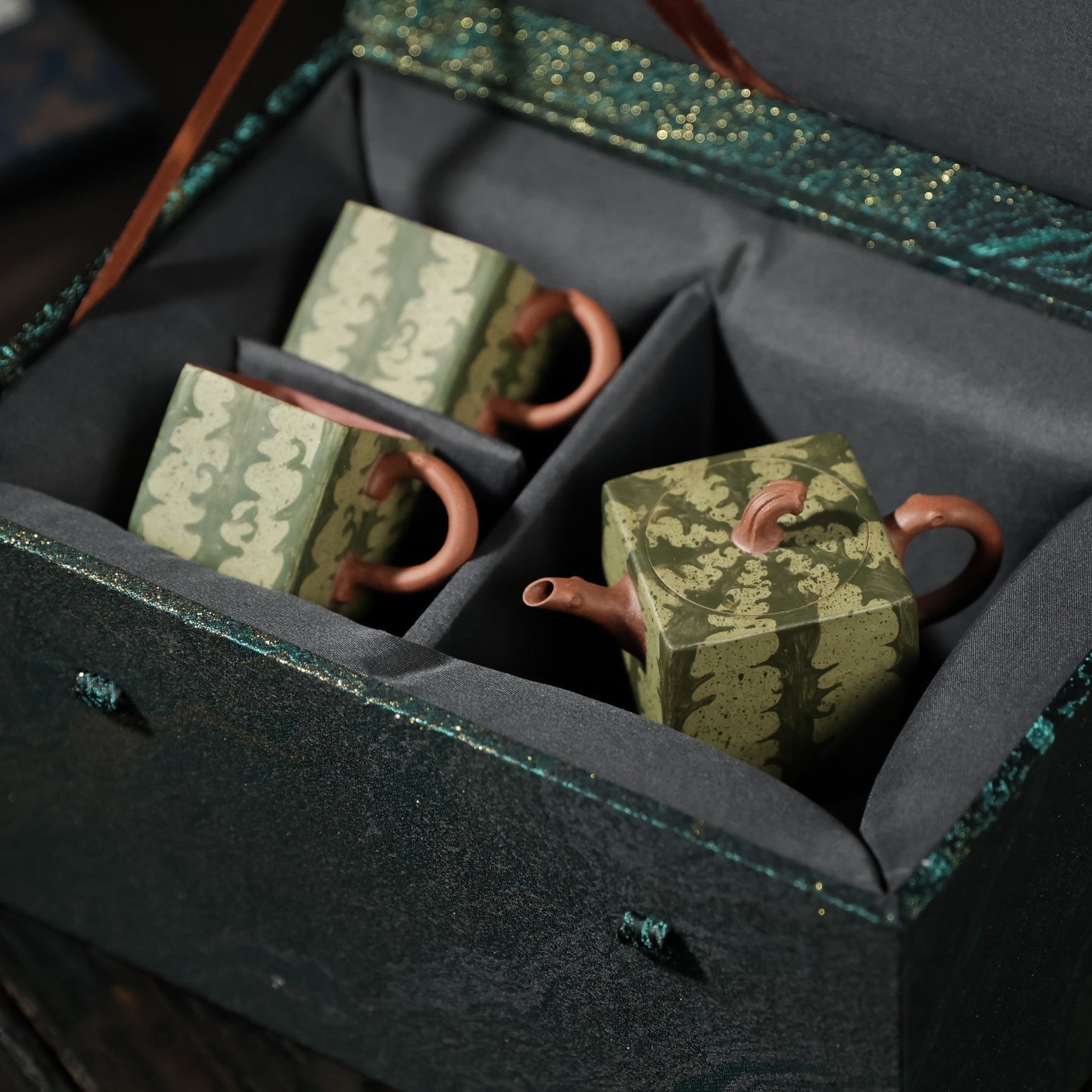 Fang Xi Gua Tao Zu 100cc - Yixing Handmade Teapot - zycs_China