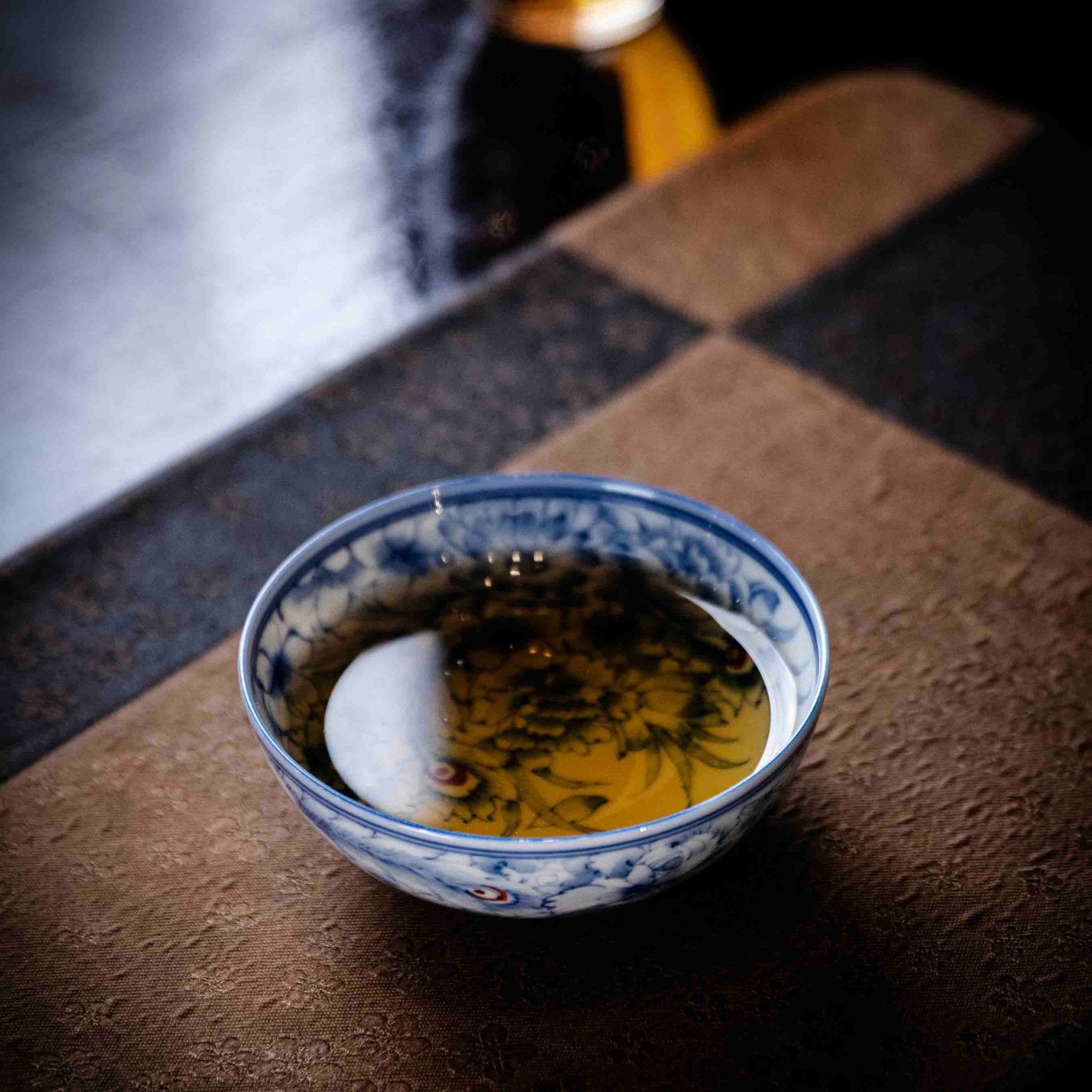 Feng Chuan Mu Dan 150cc - Jing De Zhen Porcelain Gaiwan - zycs_China