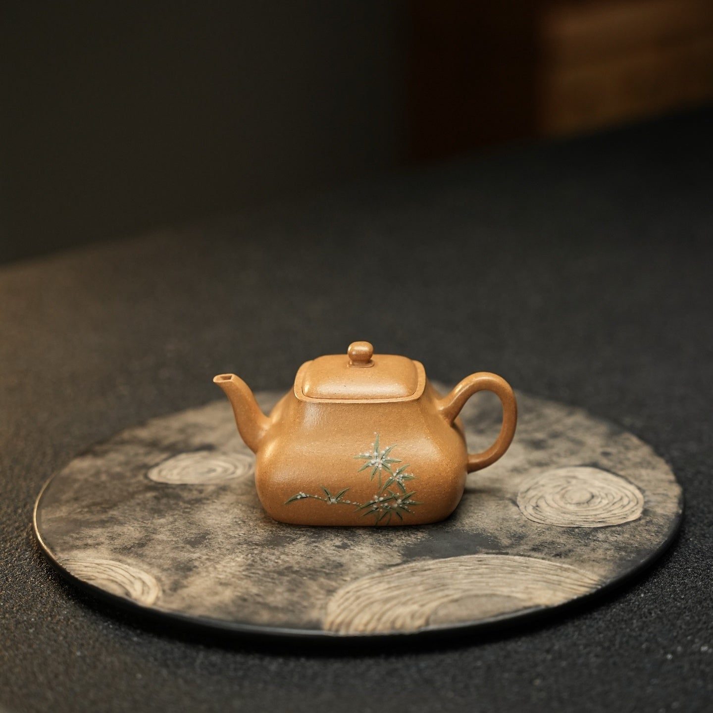 Feng Liu Zai Xiang 180cc - Yixing Handmade Teapot - zycs_China
