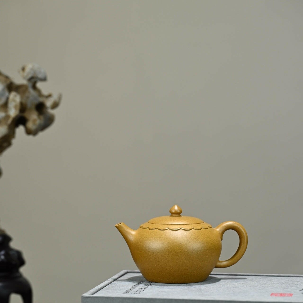 Feng Yun Yue Lu 250cc - Yixing Handmade Teapot - zycs_China