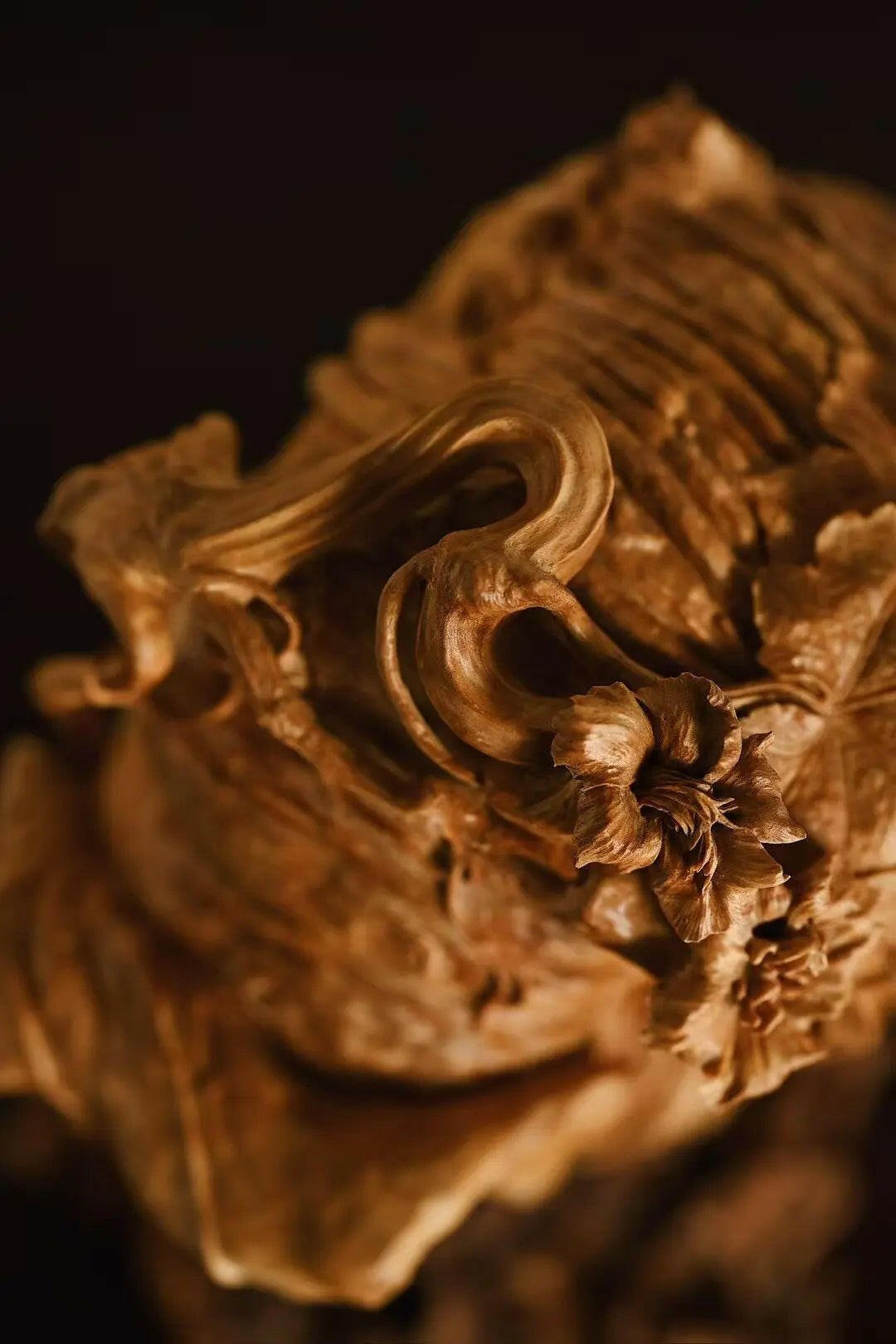 Fu Gua - Wood Sculpture - zycs_China