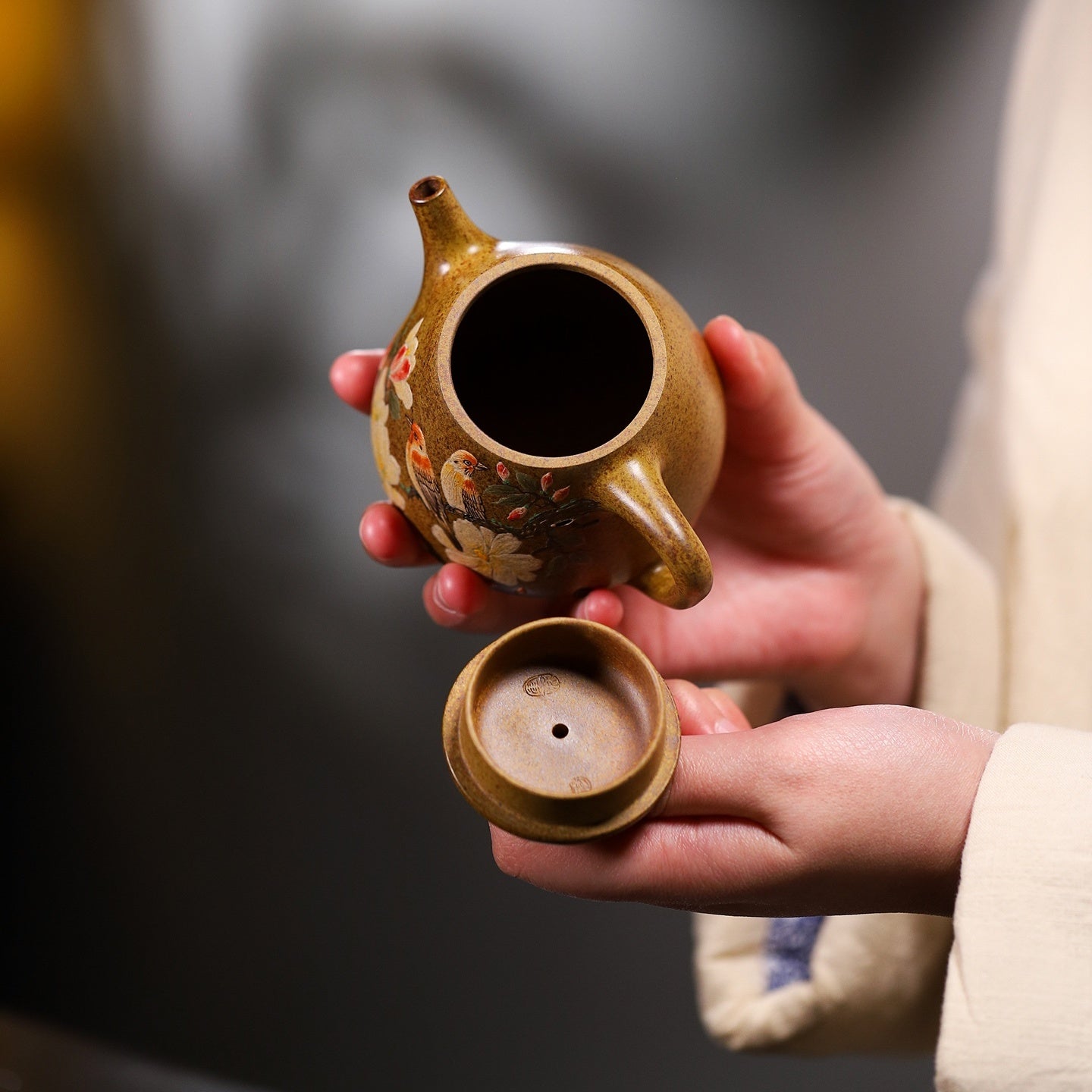Gao Shi Piao 200cc - Yixing Handmade Teapot - zycs_China