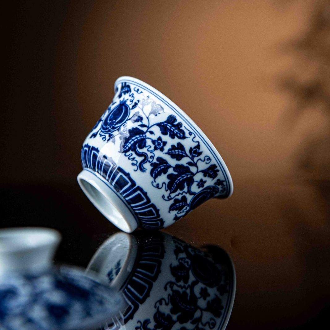 Gua Die Mian Mian 175cc - Jing De Zhen Porcelain Gaiwan - zycs_China