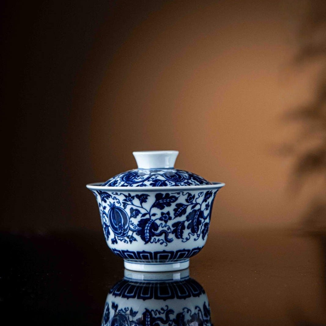 Gua Die Mian Mian 175cc - Jing De Zhen Porcelain Gaiwan - zycs_China