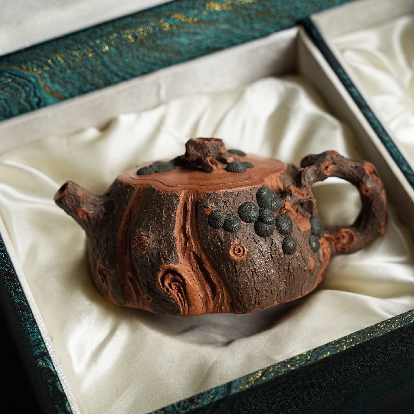 Gui Lin Song Zhuang 275cc - Yixing Handmade Teapot - zycs_China