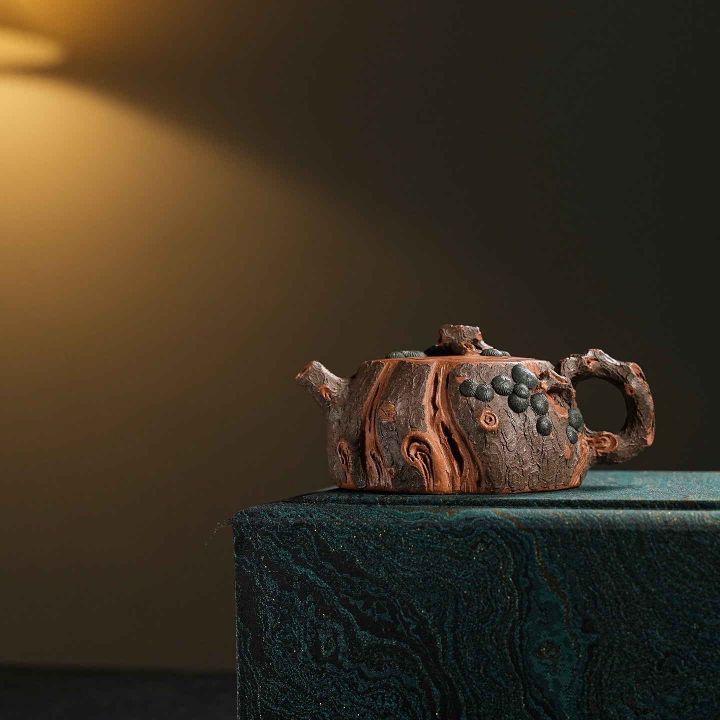 Gui Lin Song Zhuang 275cc - Yixing Handmade Teapot - zycs_China