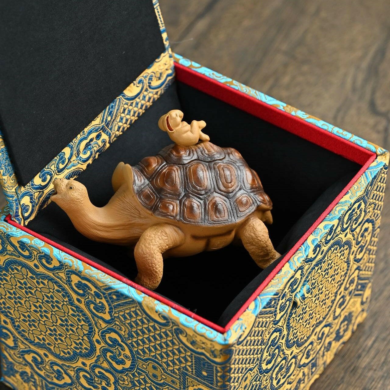 Gui Tu Sai Pao - Yixing Handmade Teapot - zycs_China