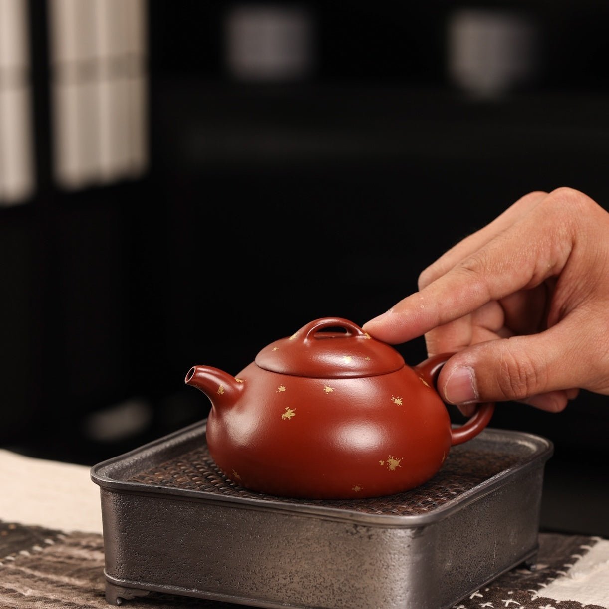 Guo Qiao Bian Fu 200cc - Yixing Handmade Teapot - zycs_China