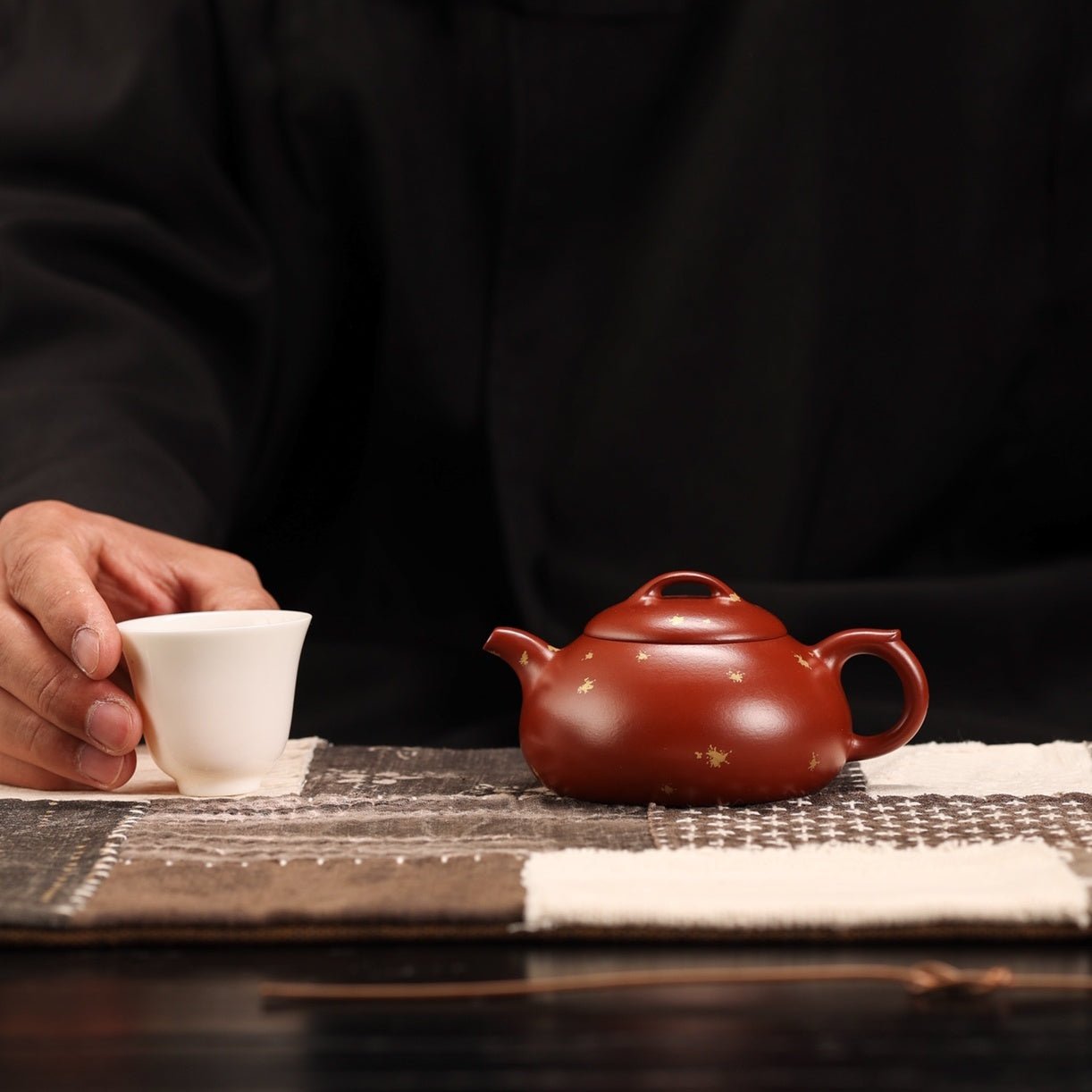 Guo Qiao Bian Fu 200cc - Yixing Handmade Teapot - zycs_China