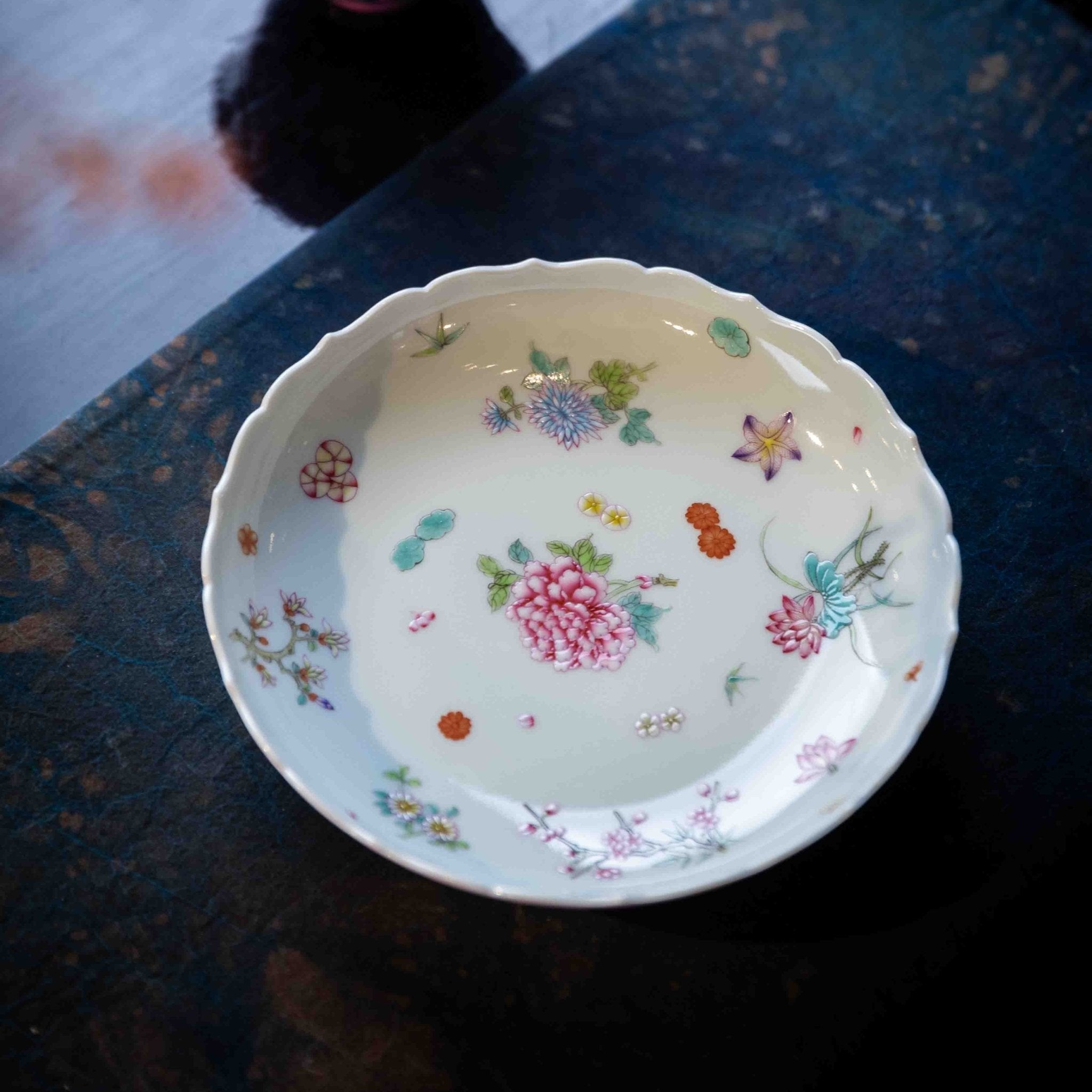 Guo Se Tian Xiang 110cc - Jing De Zhen Porcelain Gaiwan - zycs_China