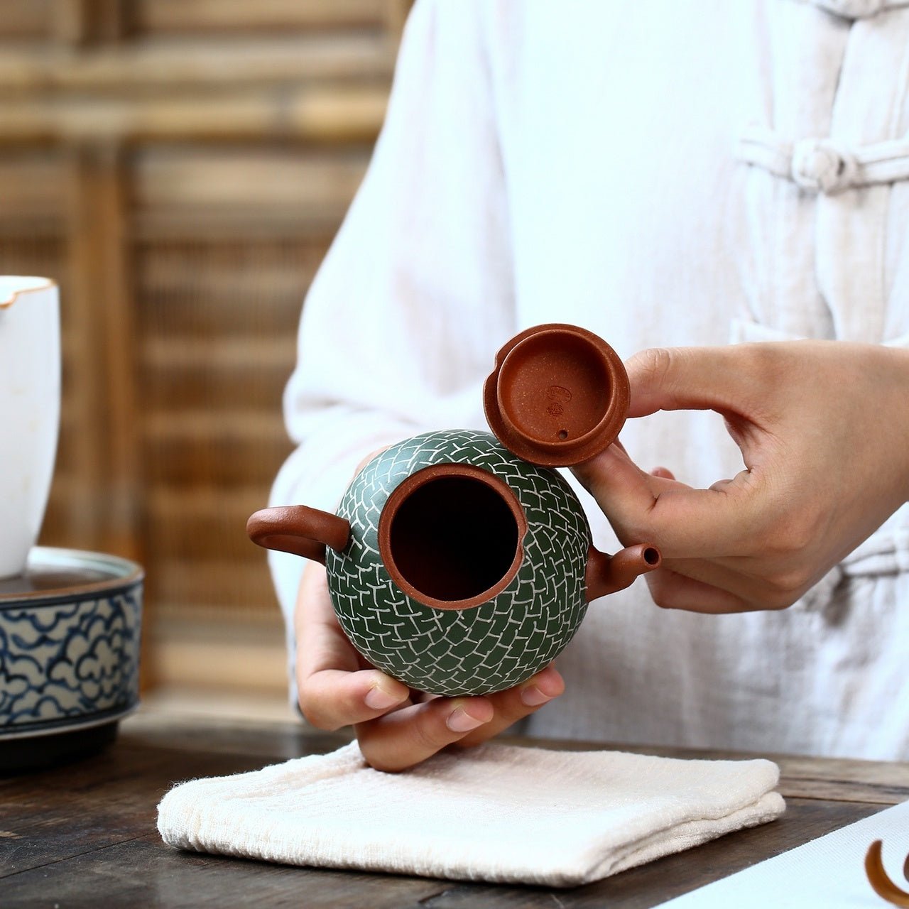 Ha Mi Gua 200cc - Yixing Handmade Teapot - zycs_China