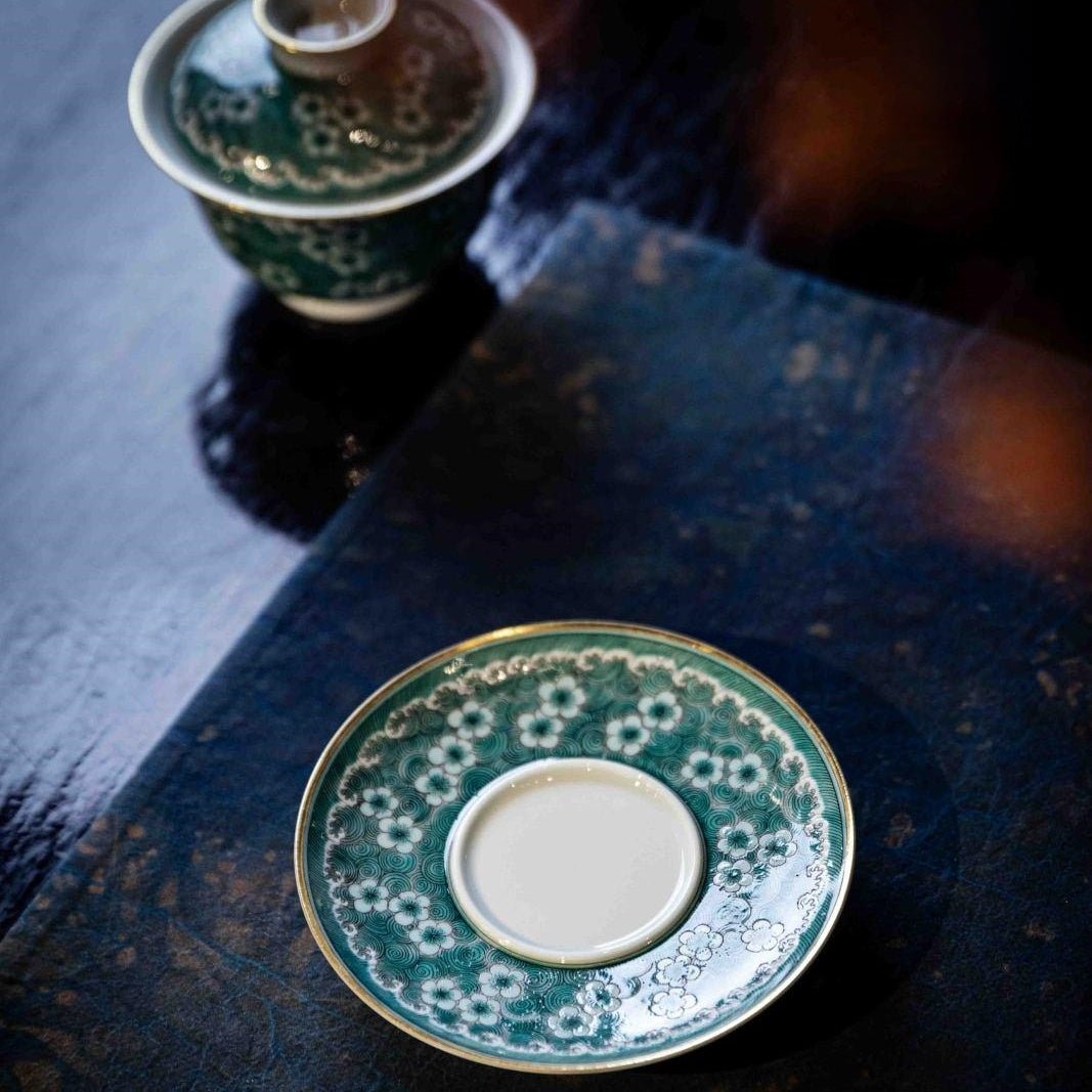 Hai Shui Bing Mei 150cc - Jing De Zhen Porcelain Gaiwan - zycs_China