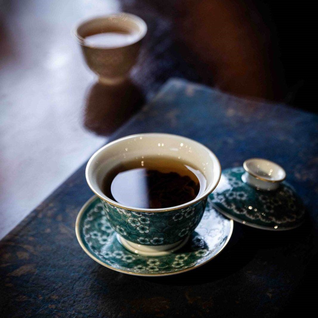 Hai Shui Bing Mei 150cc - Jing De Zhen Porcelain Gaiwan - zycs_China