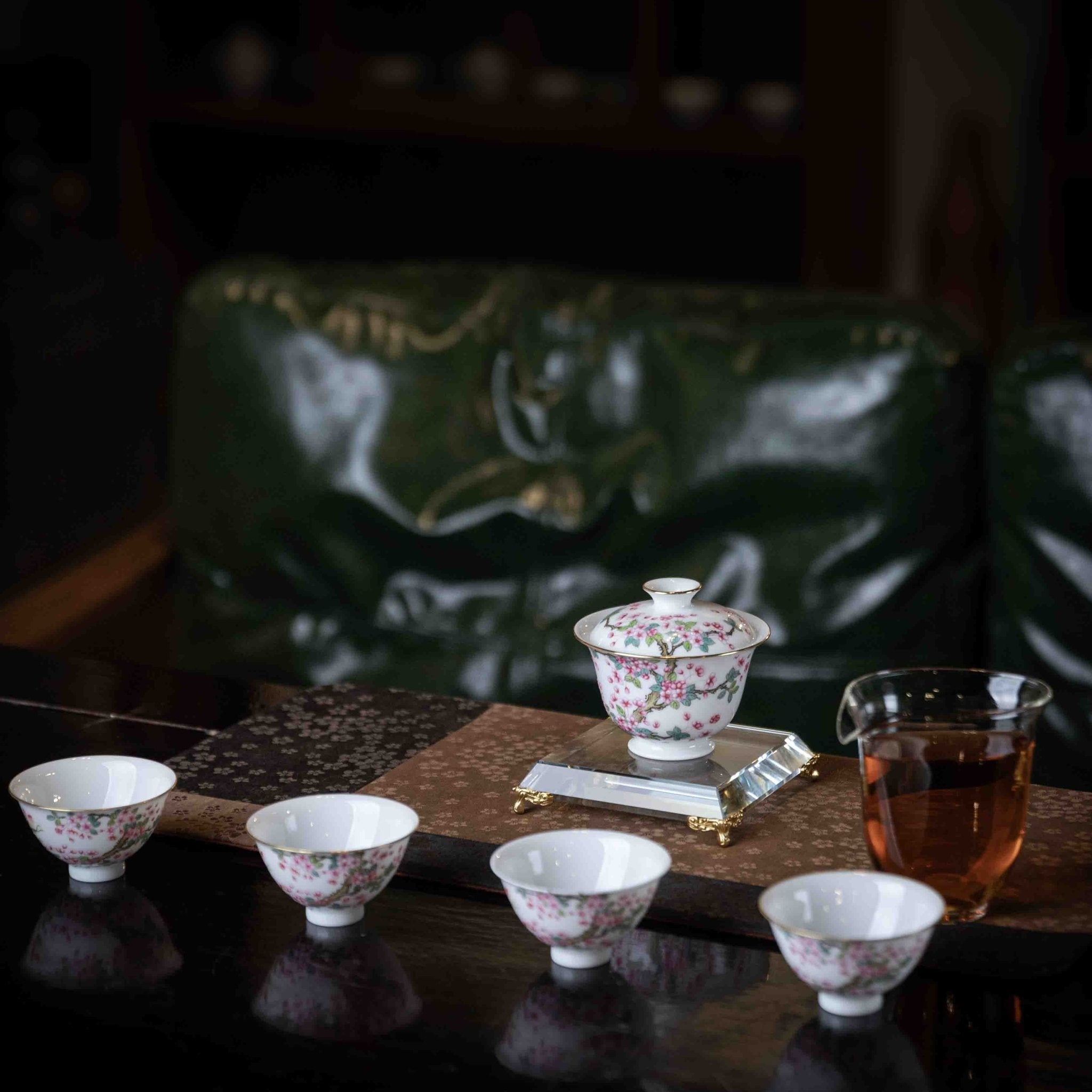 Hai Tang Hua 110cc - Jing De Zhen Porcelain Gaiwan - zycs_China