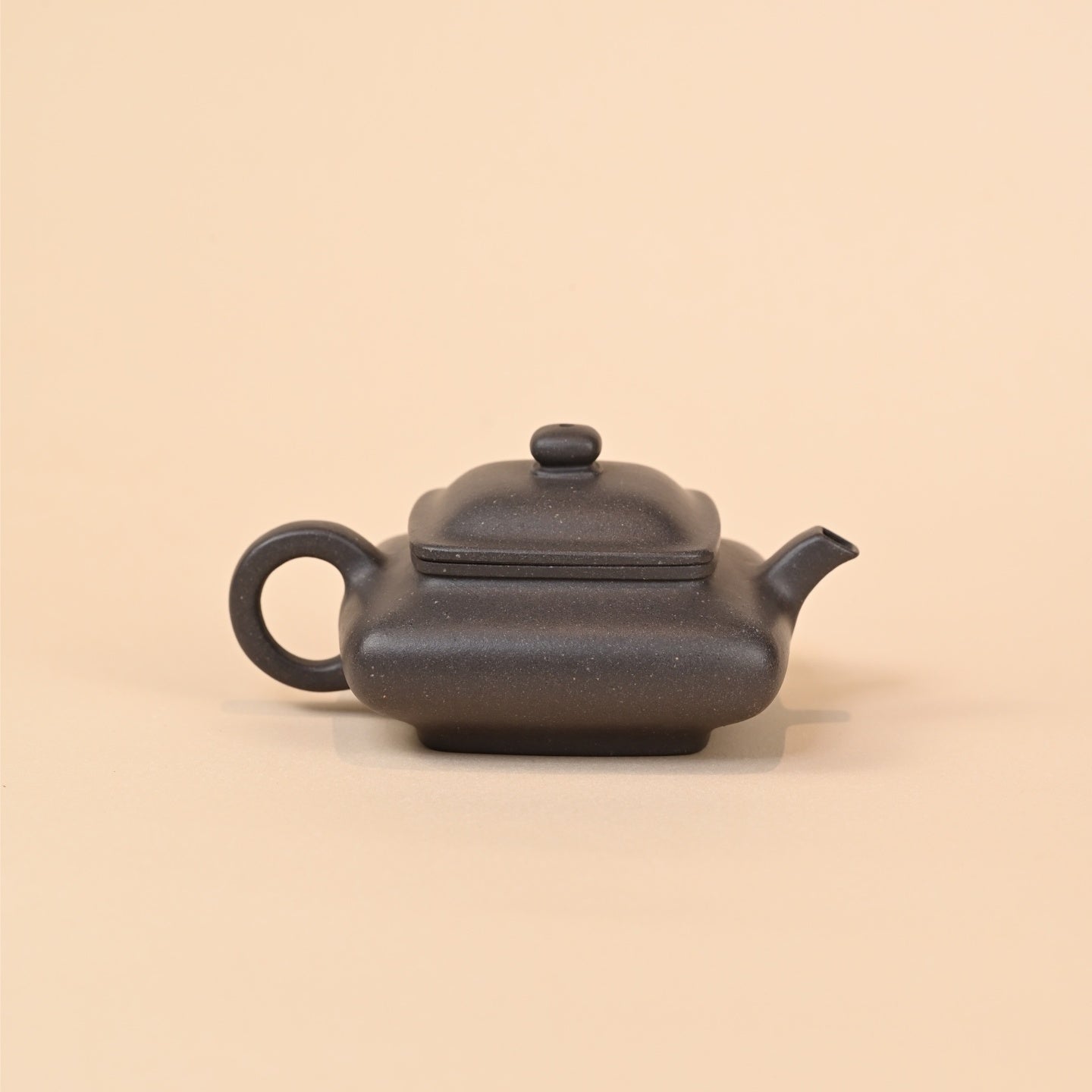 Han Hui Lao Ren 180cc - Yixing Handmade Teapot - zycs_China