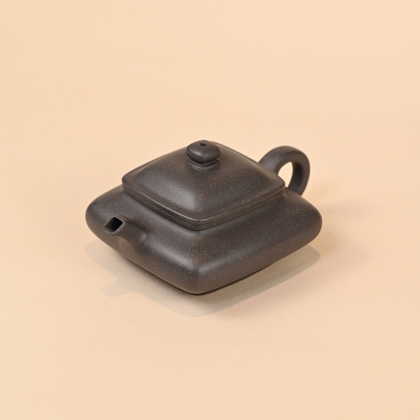Han Hui Lao Ren 180cc - Yixing Handmade Teapot - zycs_China
