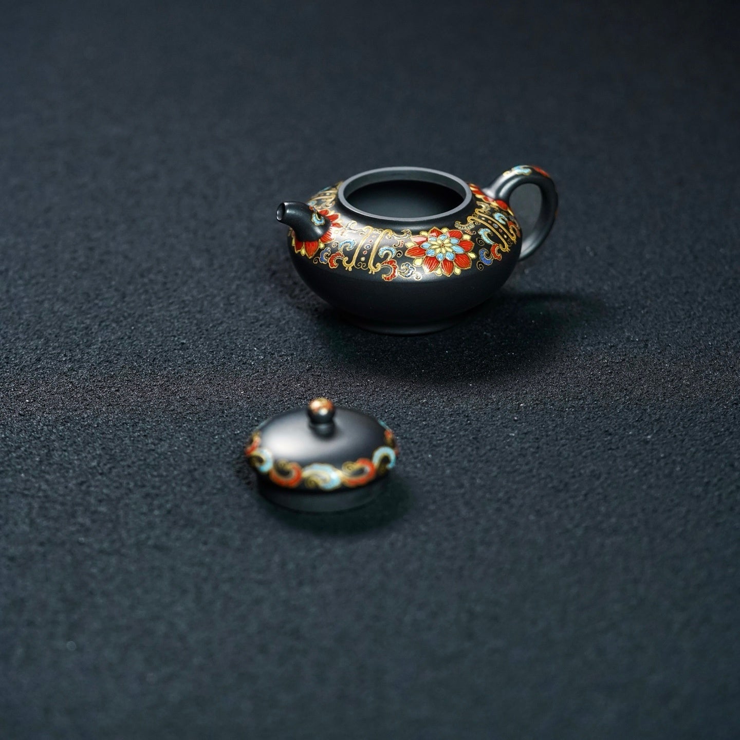 He Huan 130cc - Yixing Handmade Teapot 江苏宜兴