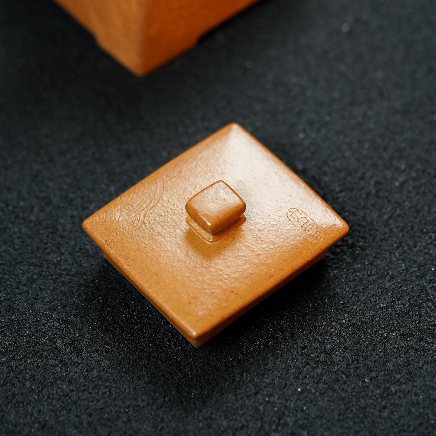 He Si Fang 150cc - Yixing Handmade Teapot - zycs_China