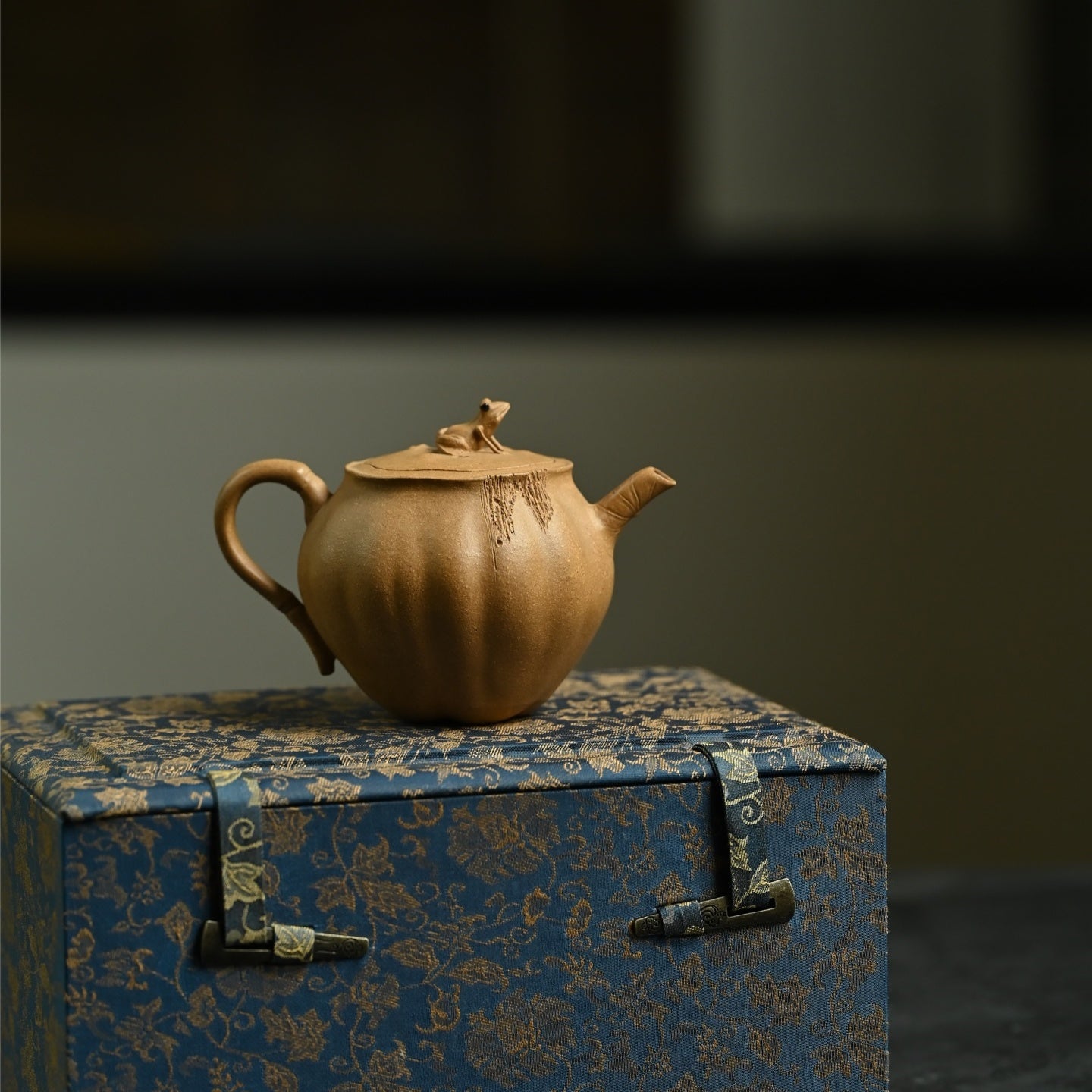 He Tang Wa Qu 170cc - Yixing Handmade Teapot - zycs_China