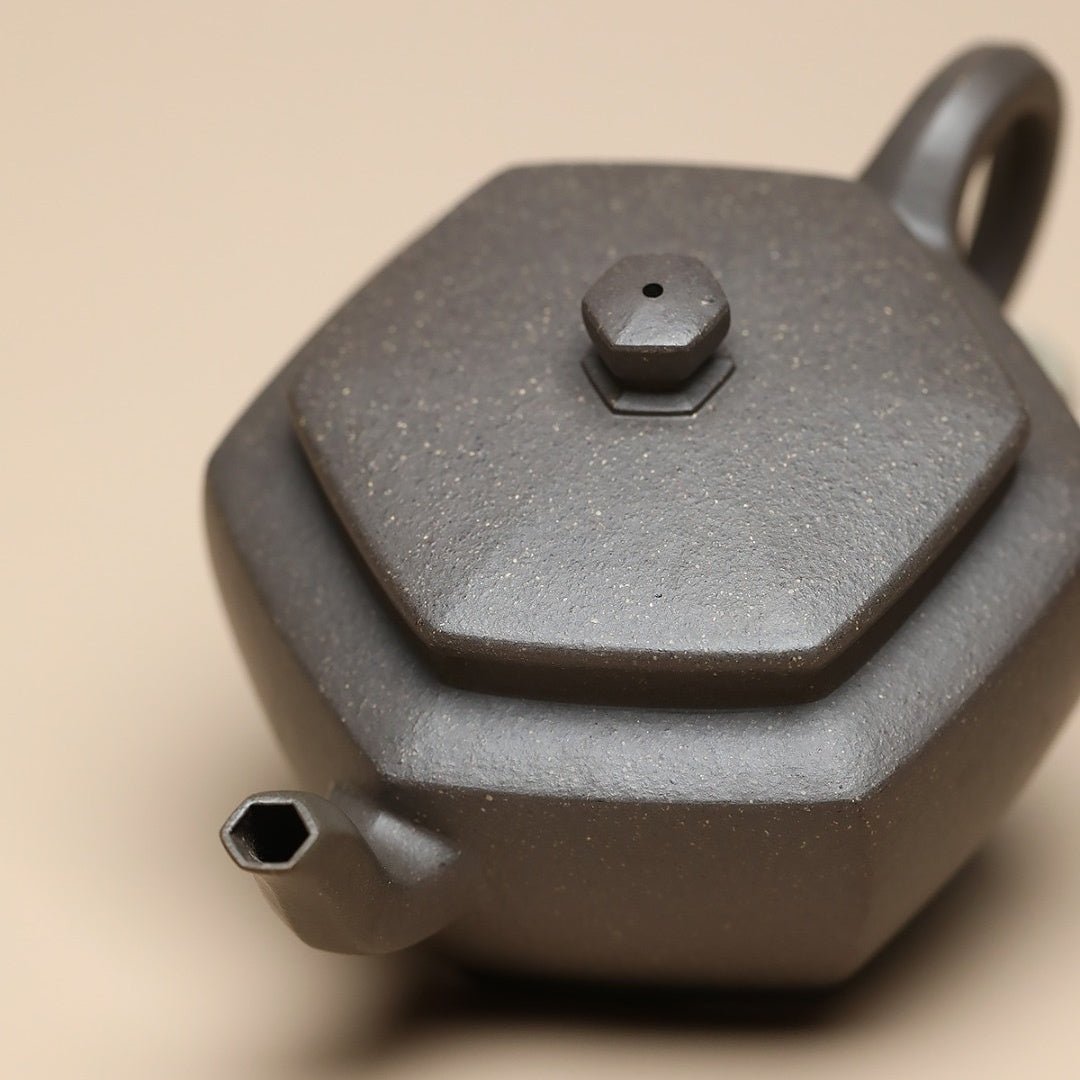 Hong Dao Liu Fang 180cc - Yixing Handmade Teapot - zycs_China
