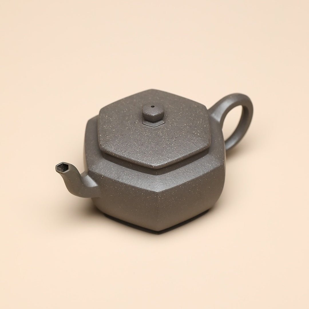 Hong Dao Liu Fang 180cc - Yixing Handmade Teapot - zycs_China