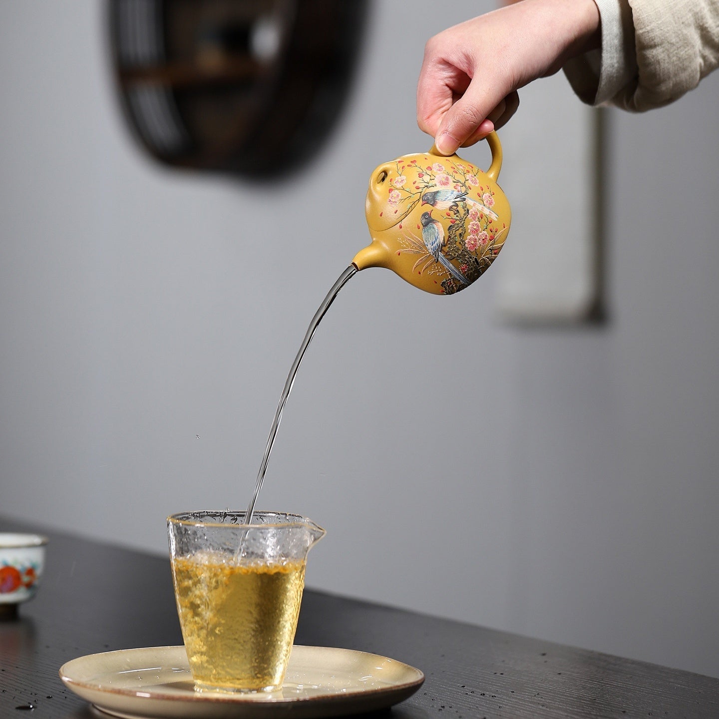 Hua Niao Qin Quan 170cc - Yixing Handmade Teapot 江苏宜兴