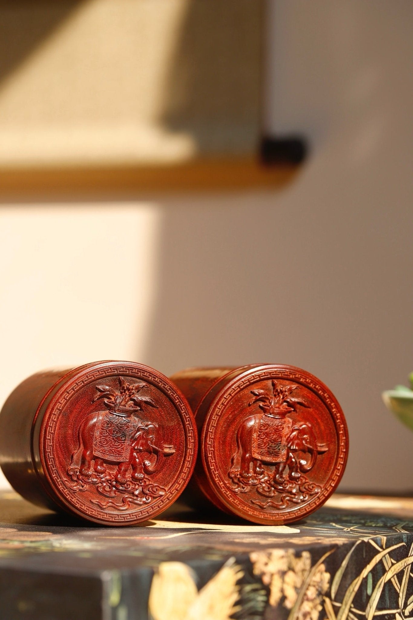 Ji Xiang Ru Yi - Wood Sculpture - zycs_China