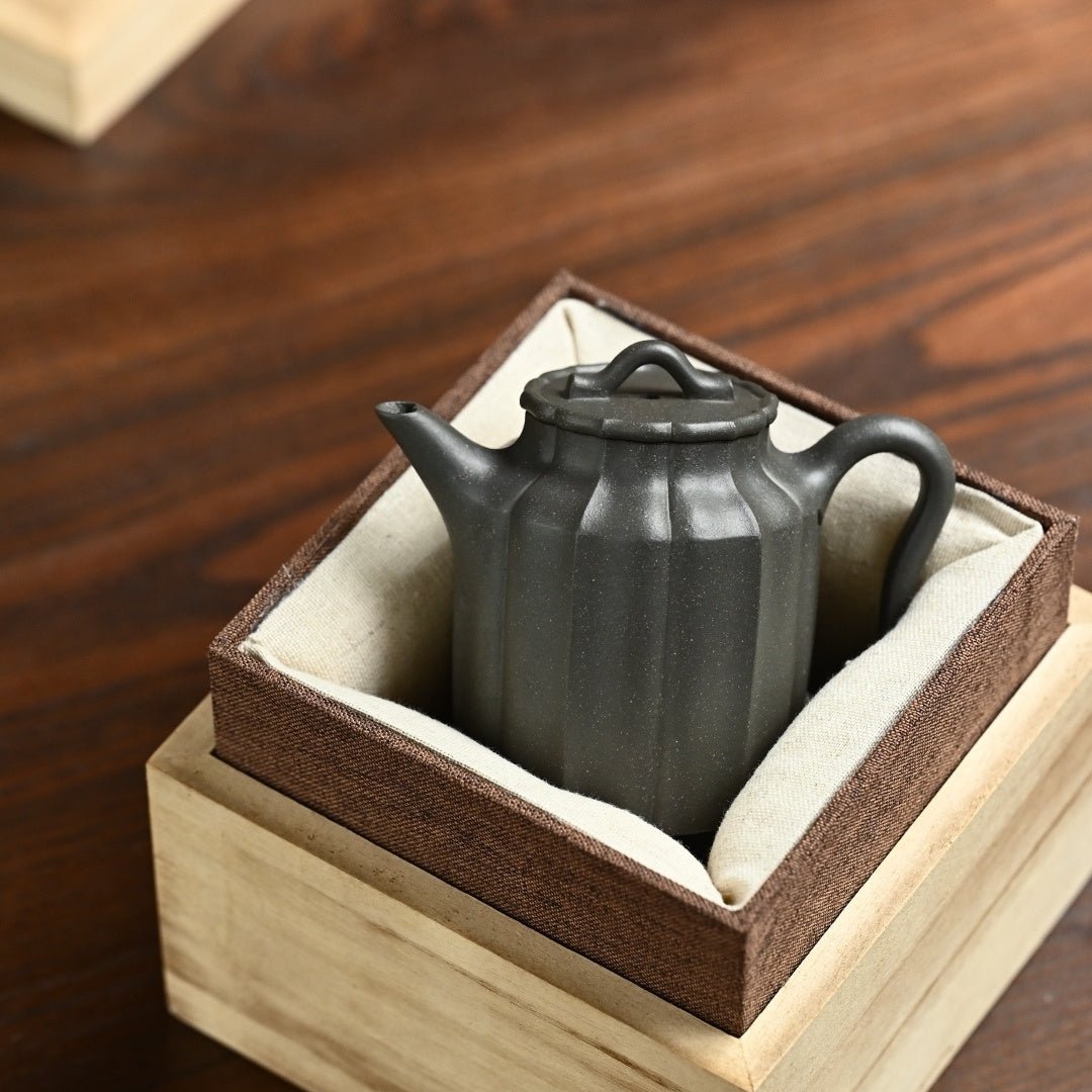 Ji Zhi 200cc - Yixing Handmade Teapot - zycs_China