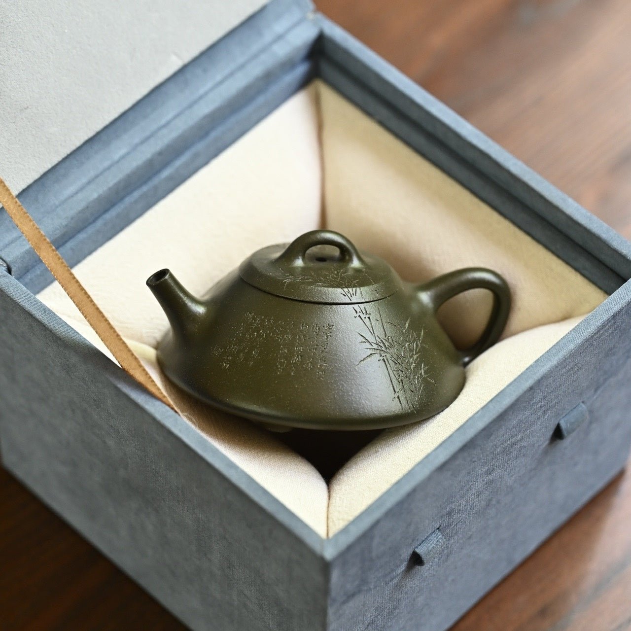 Jie Gai Shi Piao 110cc - Yixing Handmade Teapot - zycs_China