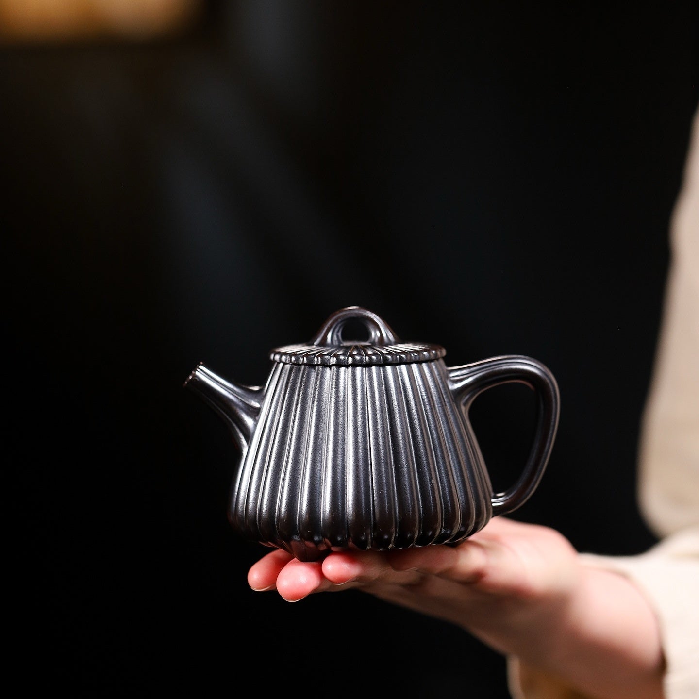 Jin Wen Gao Shi Piao 220cc - Yixing Handmade Teapot - zycs_China
