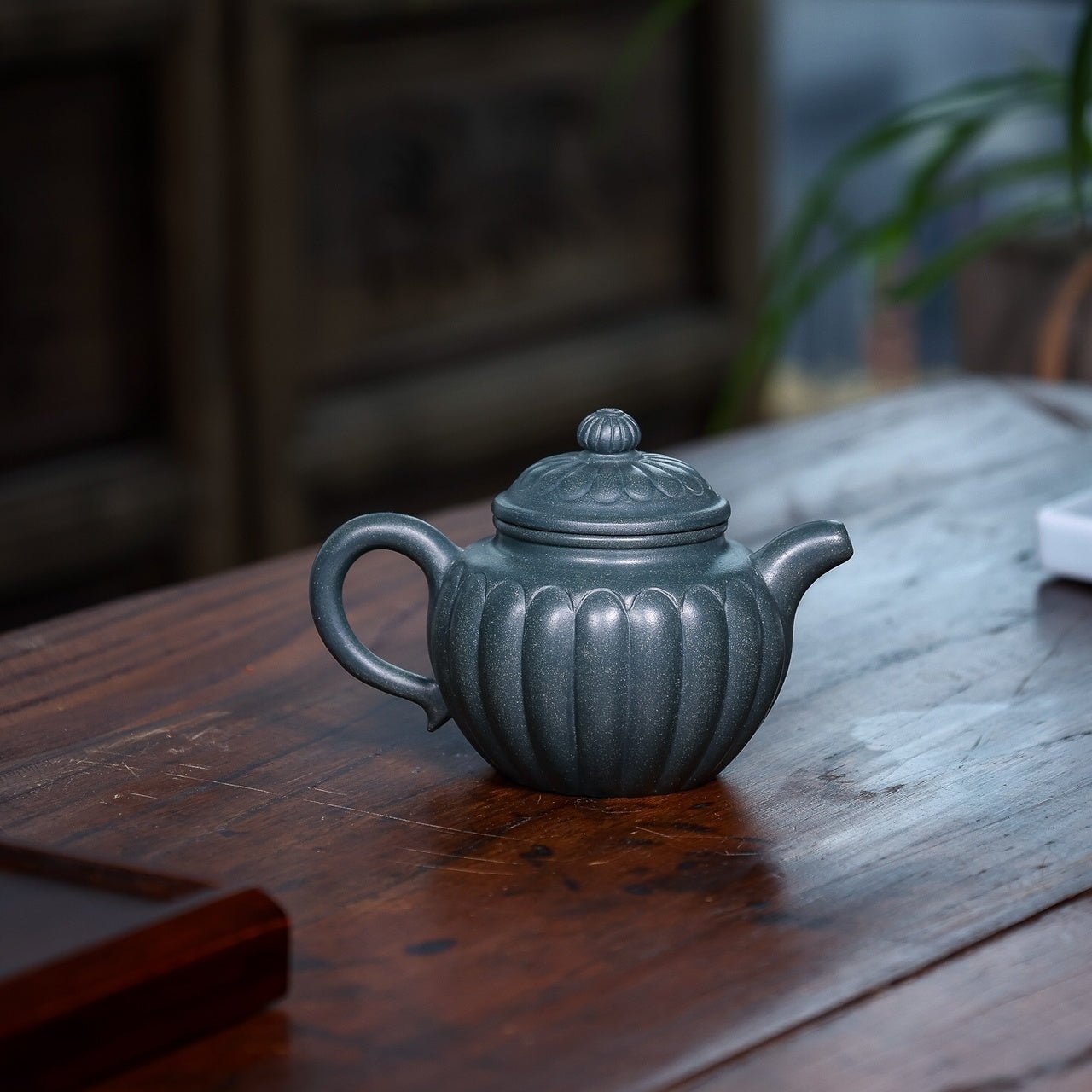 Jin Wen Lian Zi 100cc - Yixing Handmade Teapot - zycs_China