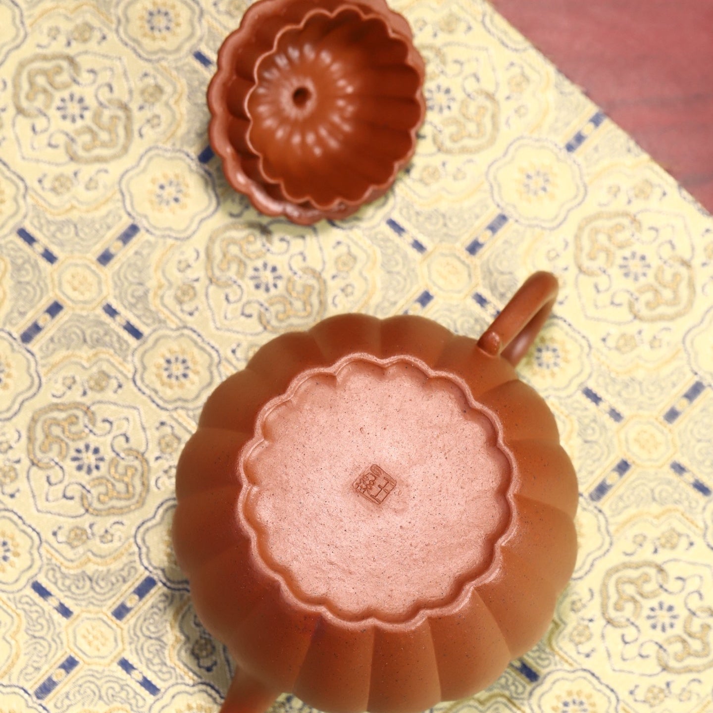 Jin Wen Lian Zi 220cc - Yixing Handmade Teapot - zycs_China