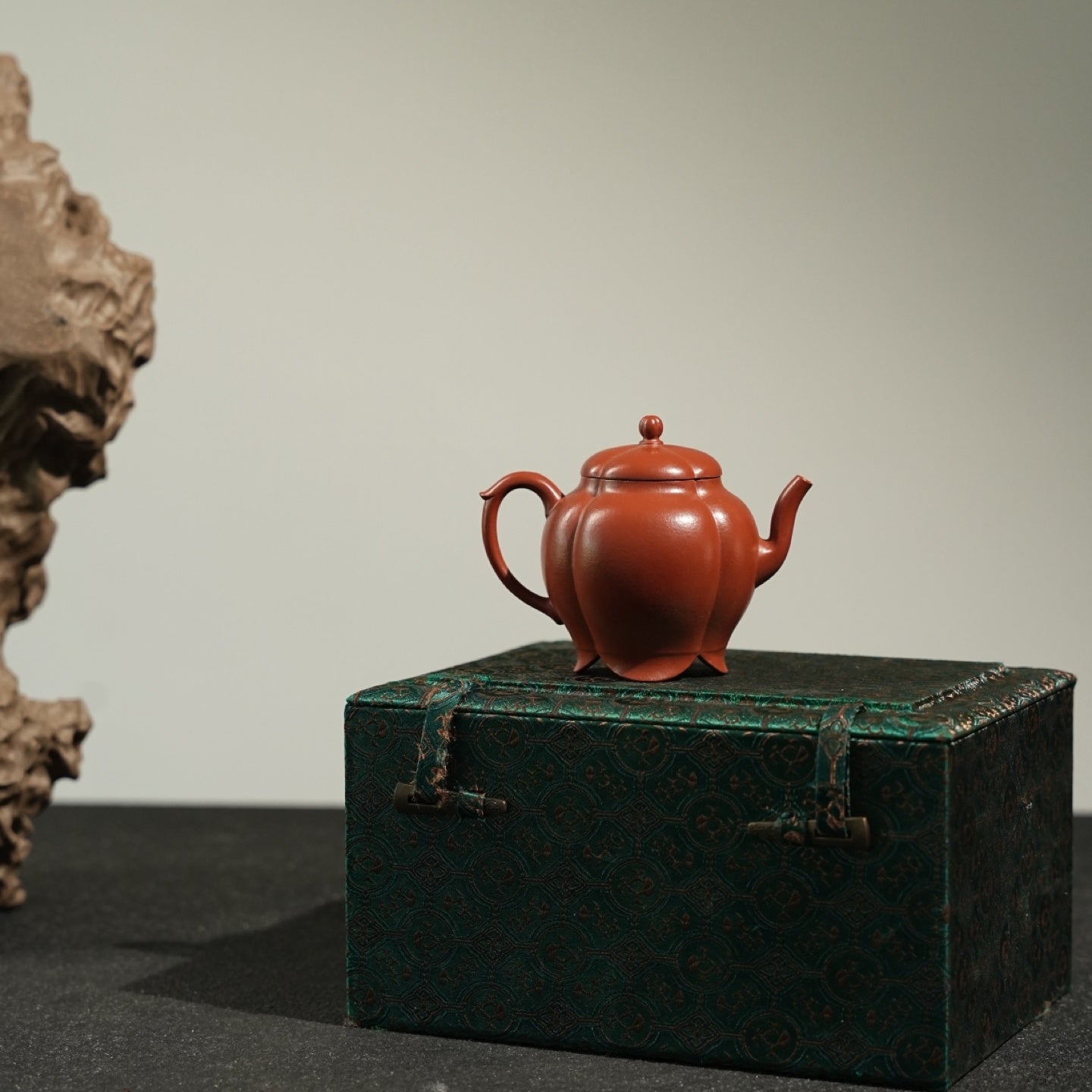 Jin Wen Ruo Ting 170cc - Yixing Handmade Teapot - zycs_China
