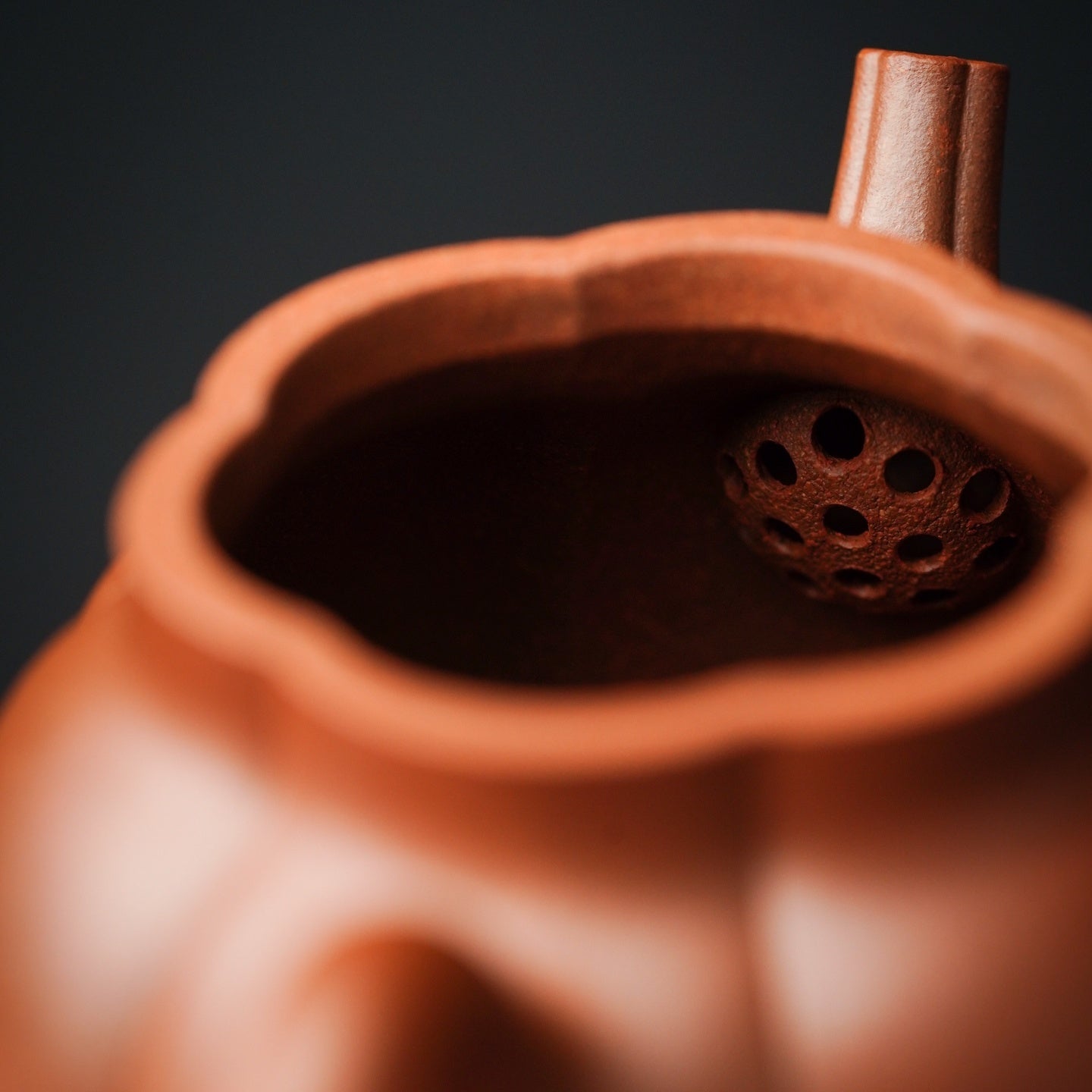 Jin Wen Yan Xin 210cc - Yixing Handmade Teapot - zycs_China