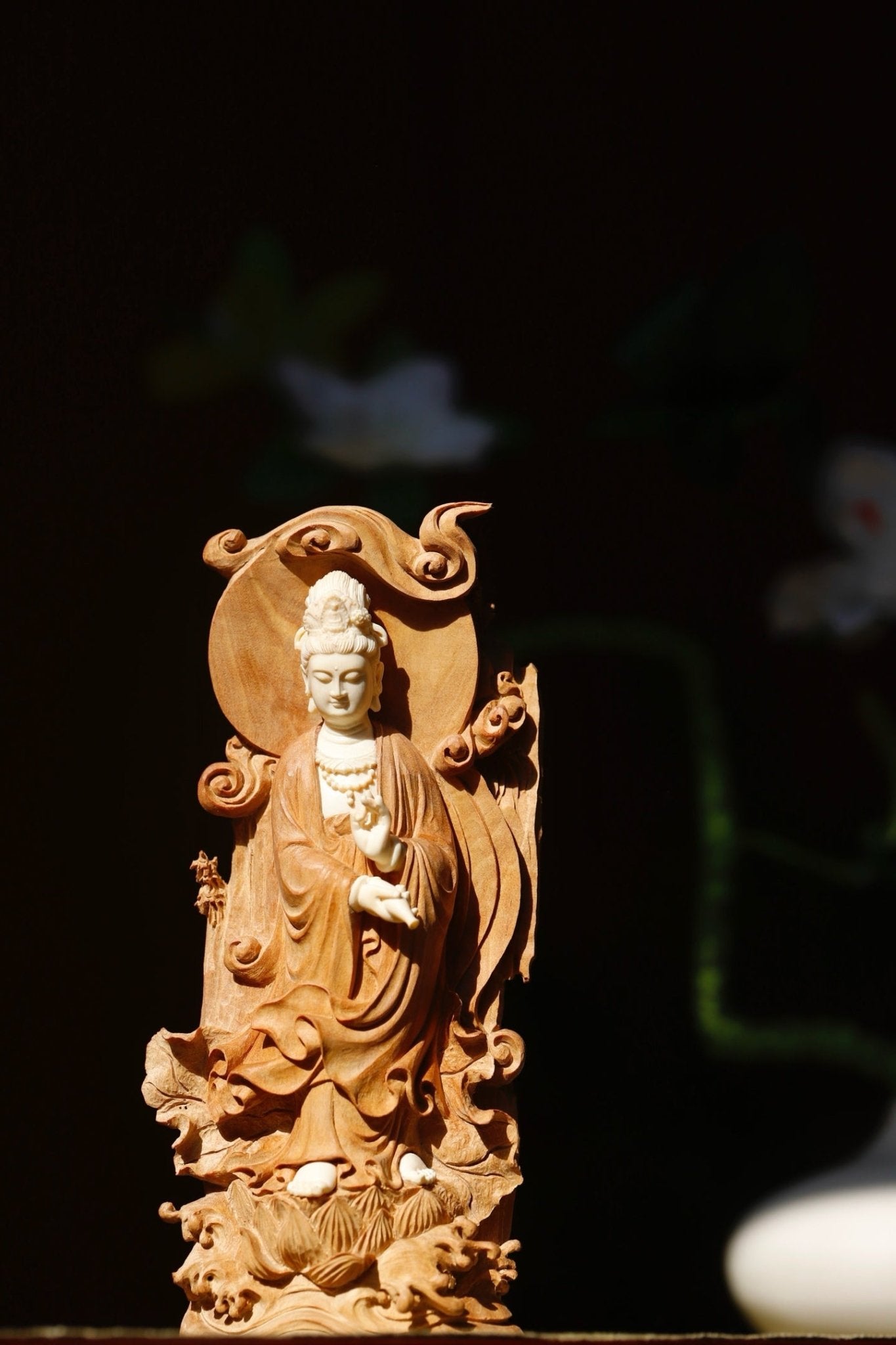 Jing Ping Guan Yin - Wood Sculpture - zycs_China
