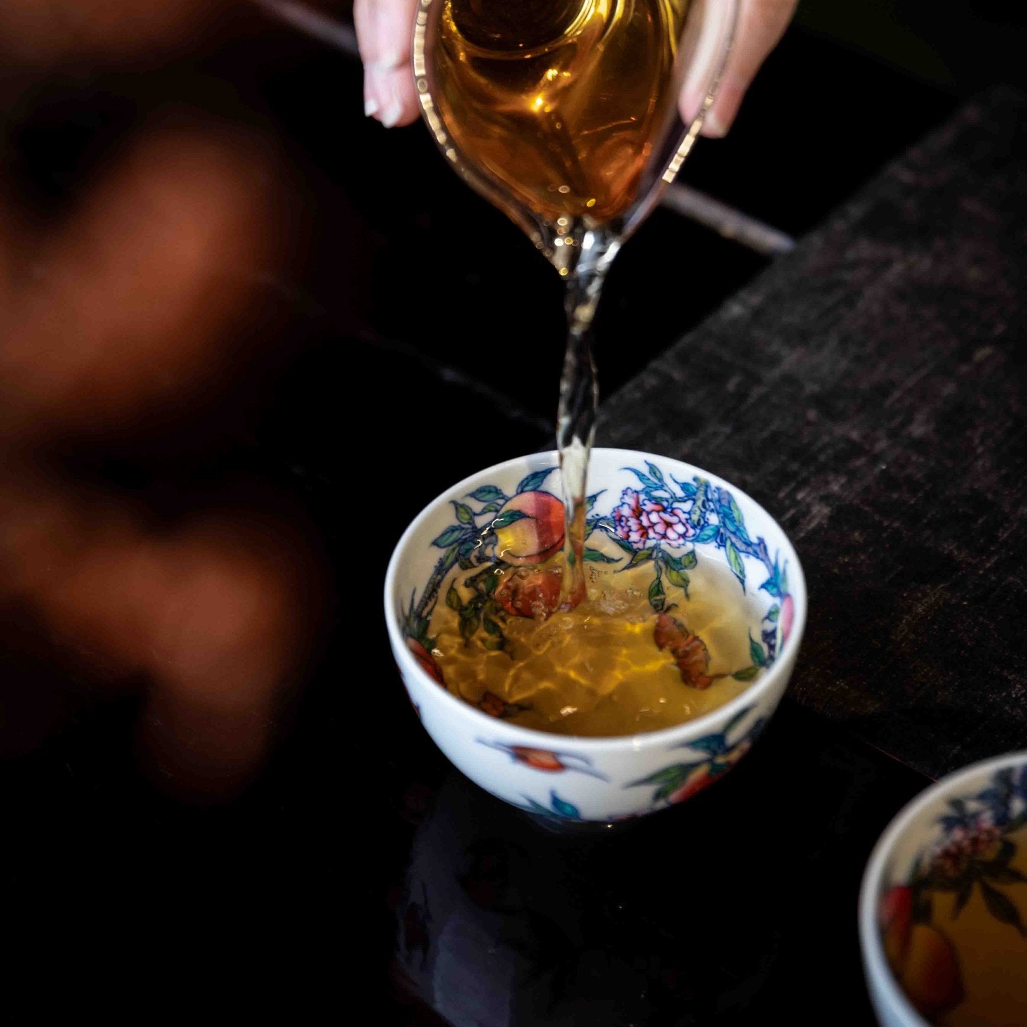 Jiu Tao 150cc - Jing De Zhen Porcelain Gaiwan - zycs_China
