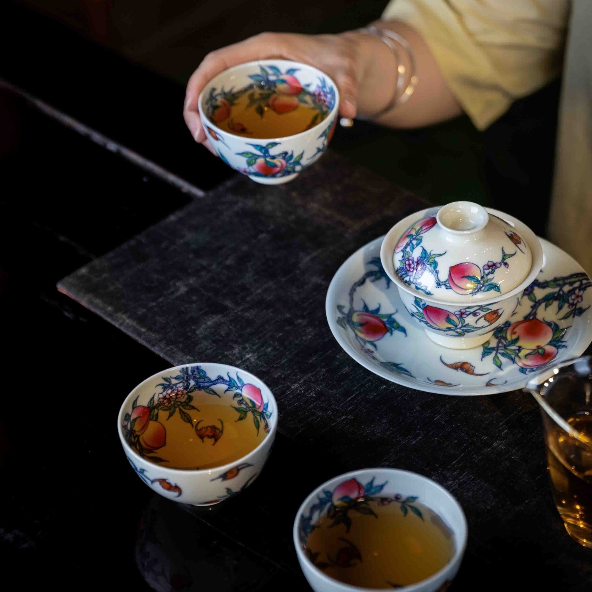 Jiu Tao 150cc - Jing De Zhen Porcelain Gaiwan - zycs_China