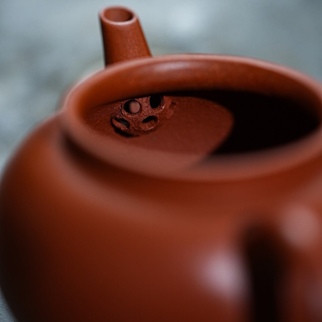 Li Mao Shui Ping 100cc - Yixing Handmade Teapot - zycs_China