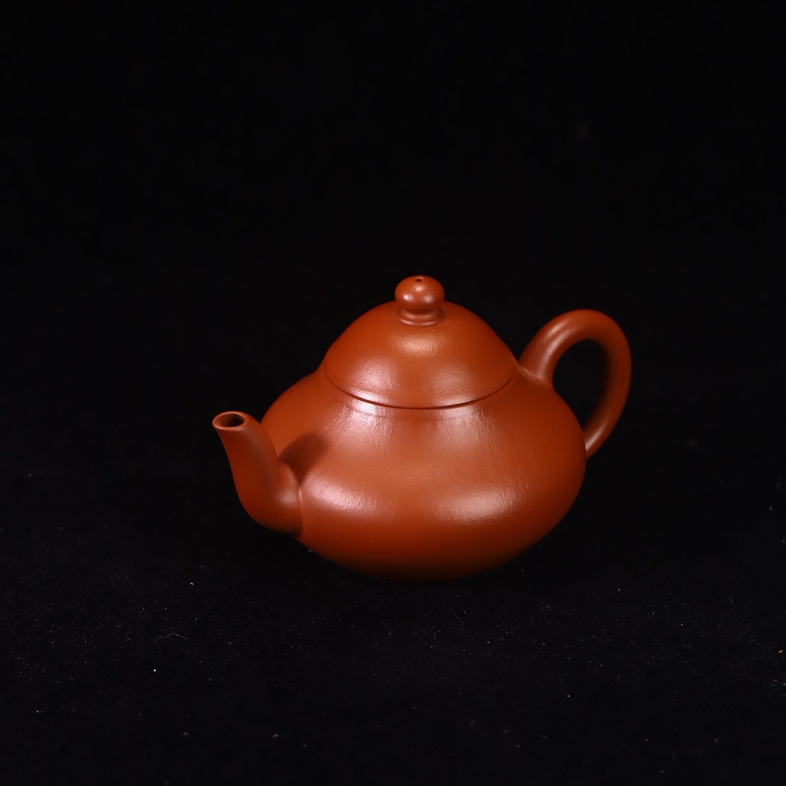 Li Xing 110cc - Yixing Handmade Teapot 江苏宜兴