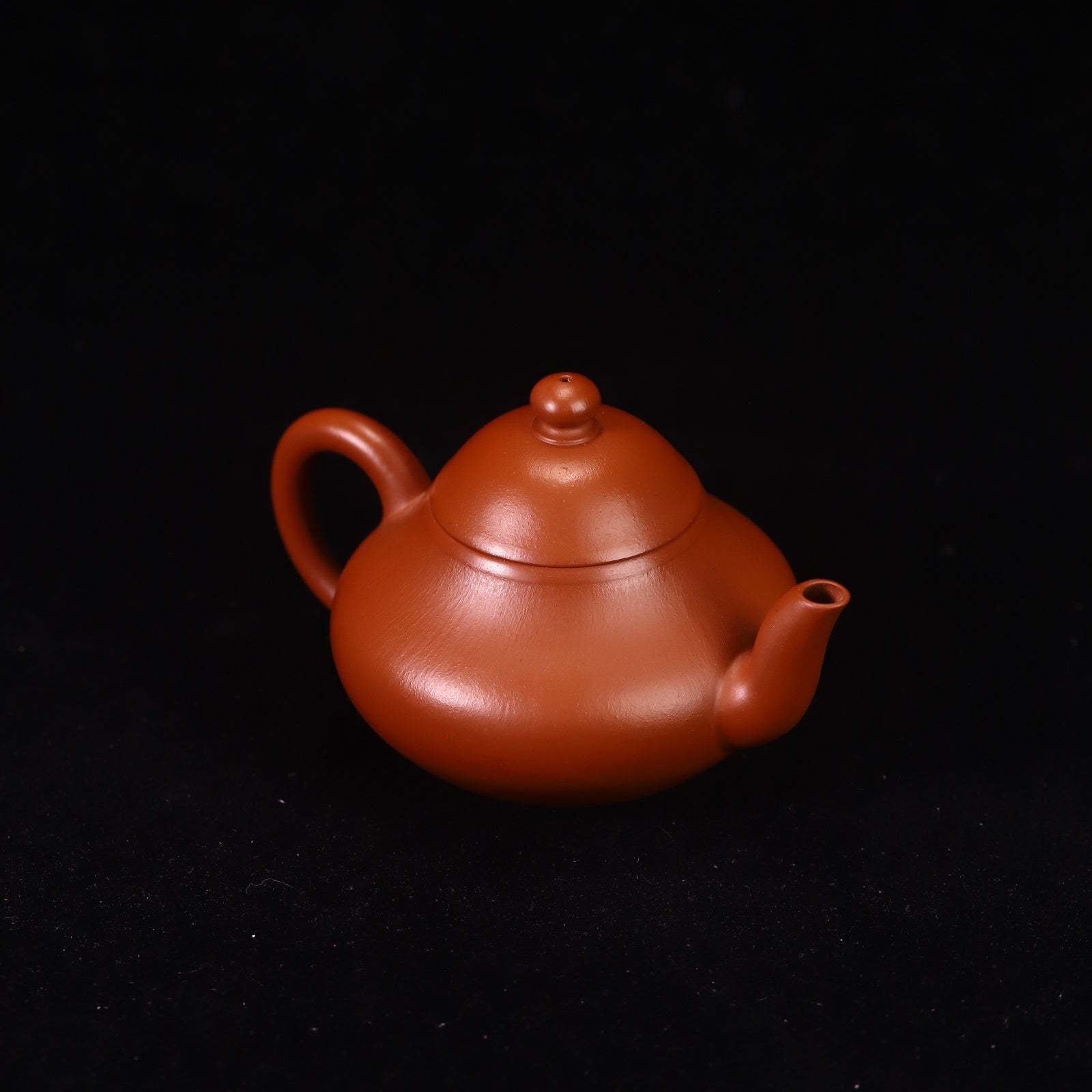 Li Xing 110cc - Yixing Handmade Teapot 江苏宜兴
