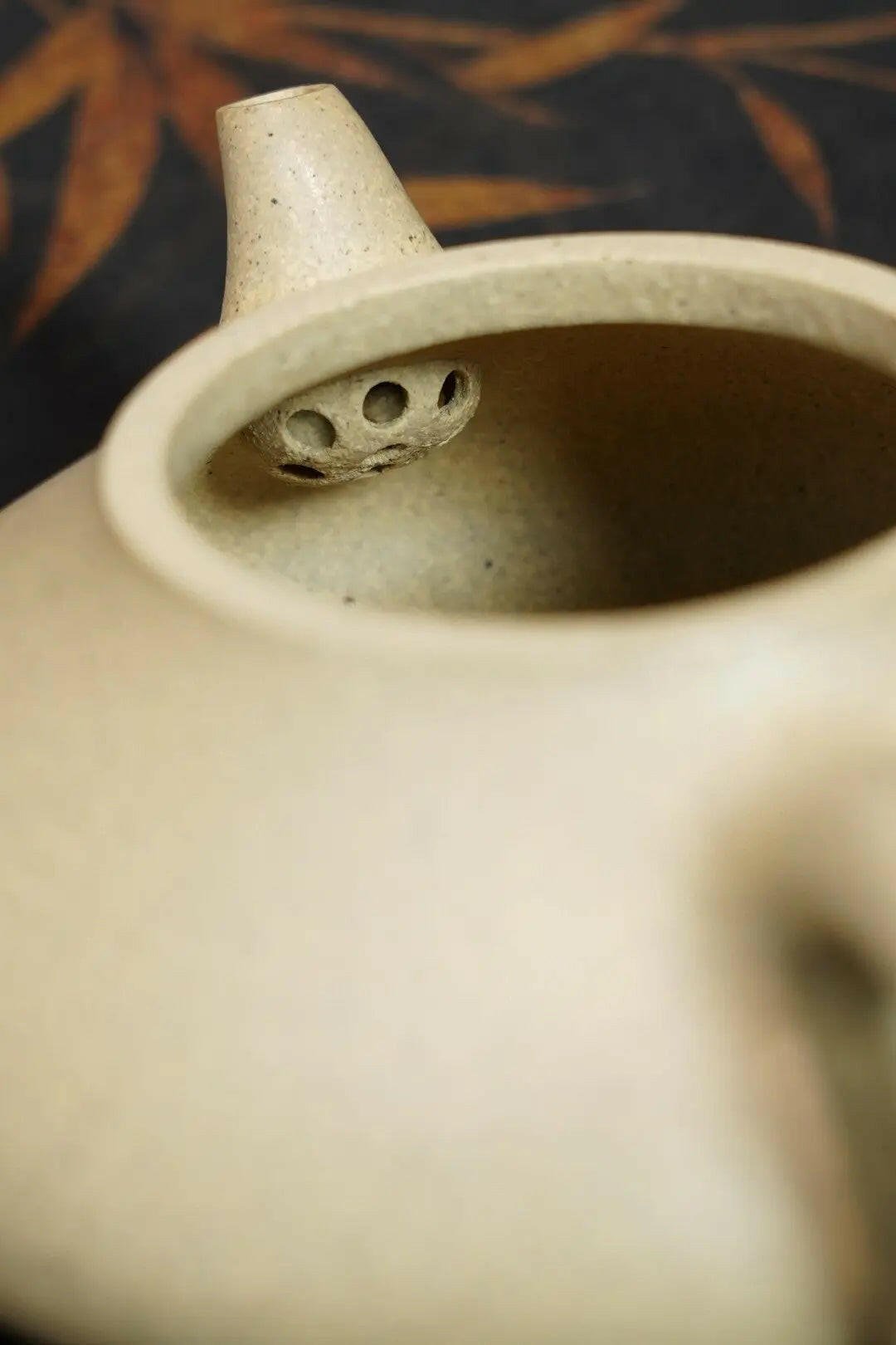 Li Zhu 200cc - Yixing Handmade Teapot - zycs_China