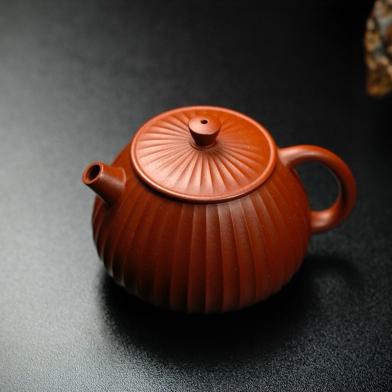 Ling Hua 200cc - Yixing Handmade Teapot - zycs_China