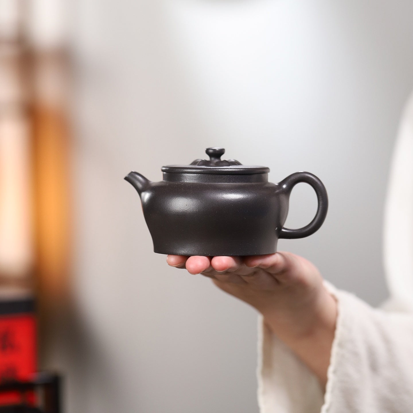 Ling Hua Bian Gu 190cc - Yixing Handmade Teapot - zycs_China