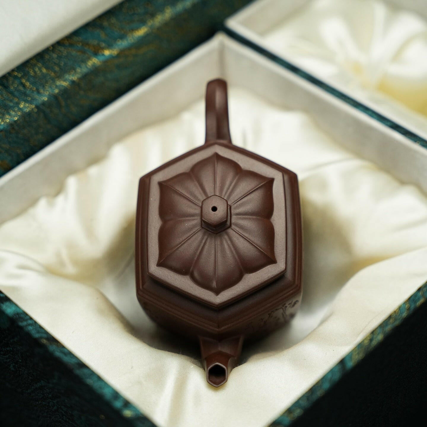 Ling Hua Xiao Liu Fang 180cc - Yixing Handmade Teapot - zycs_China